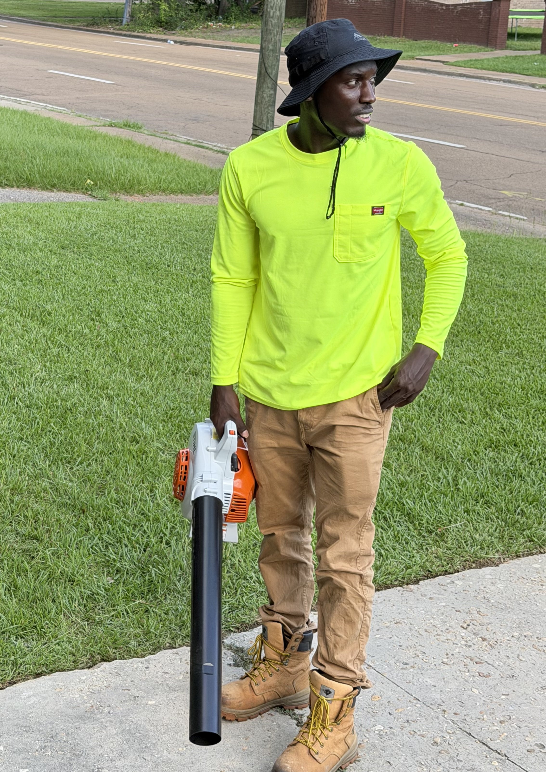 Residential lawn care services business providing driveway blowing and property cleanup in Jackson MS