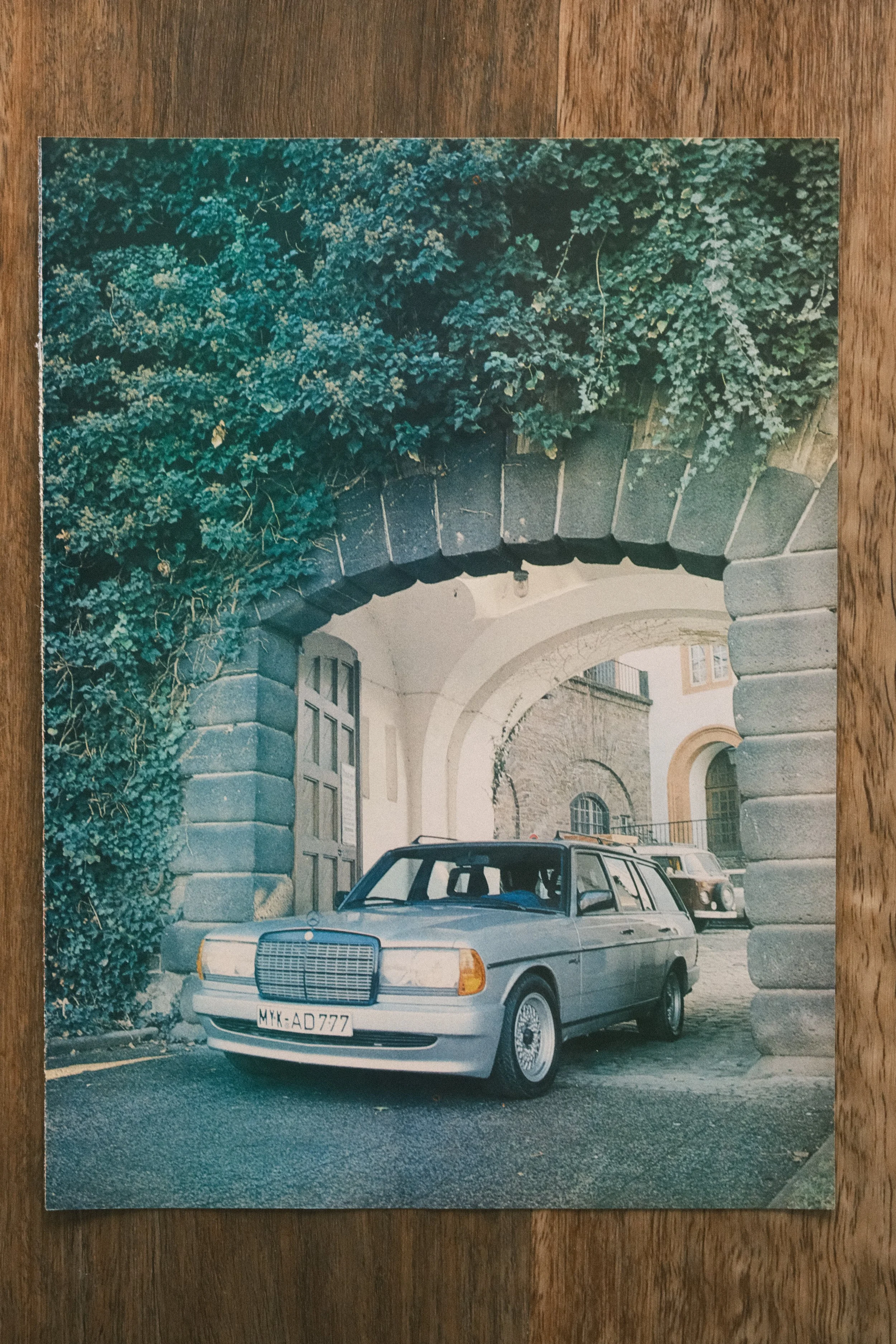 Mercedes - 'W123 Poster' (1-Page)