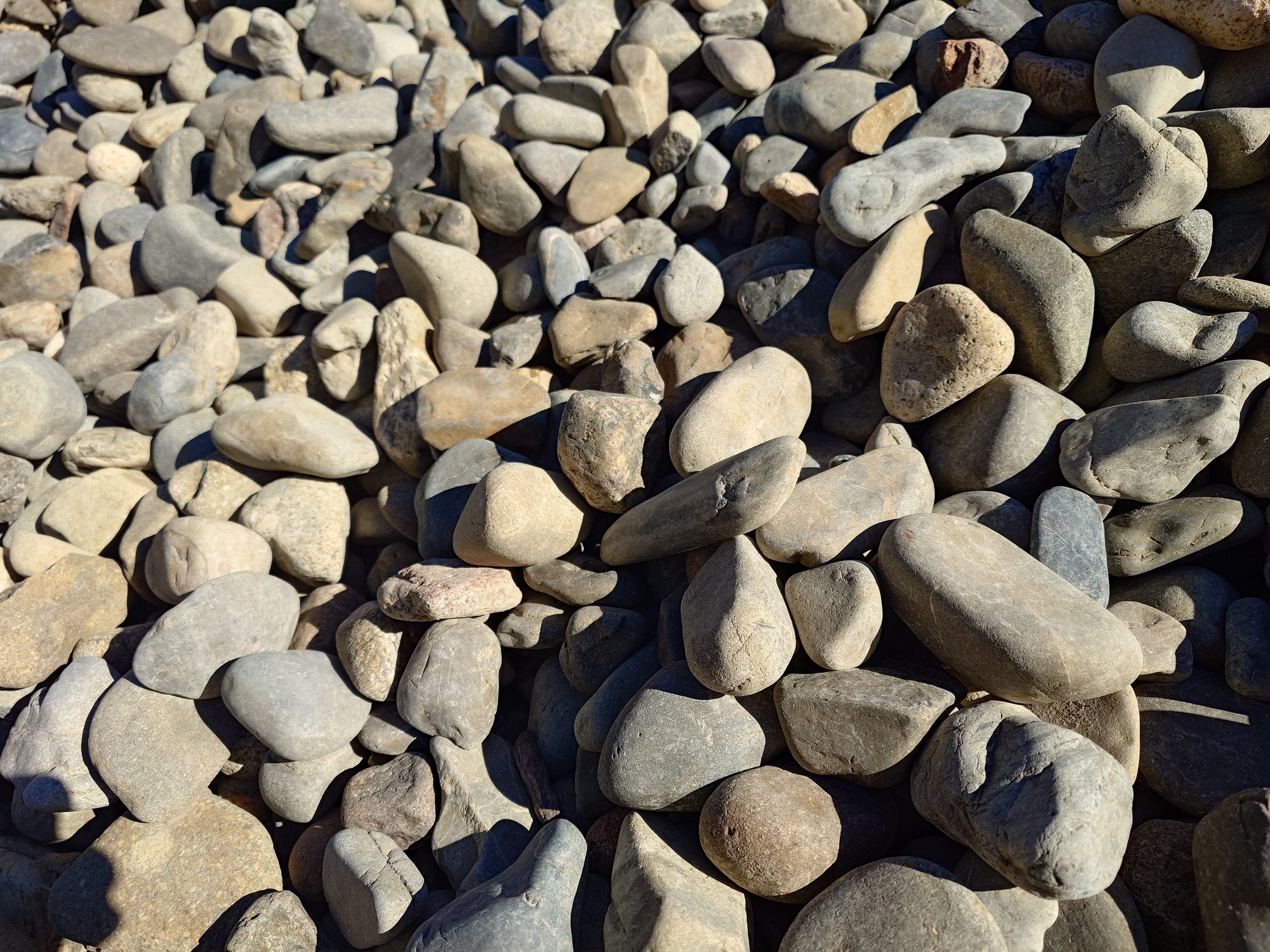 Medium Riverstone