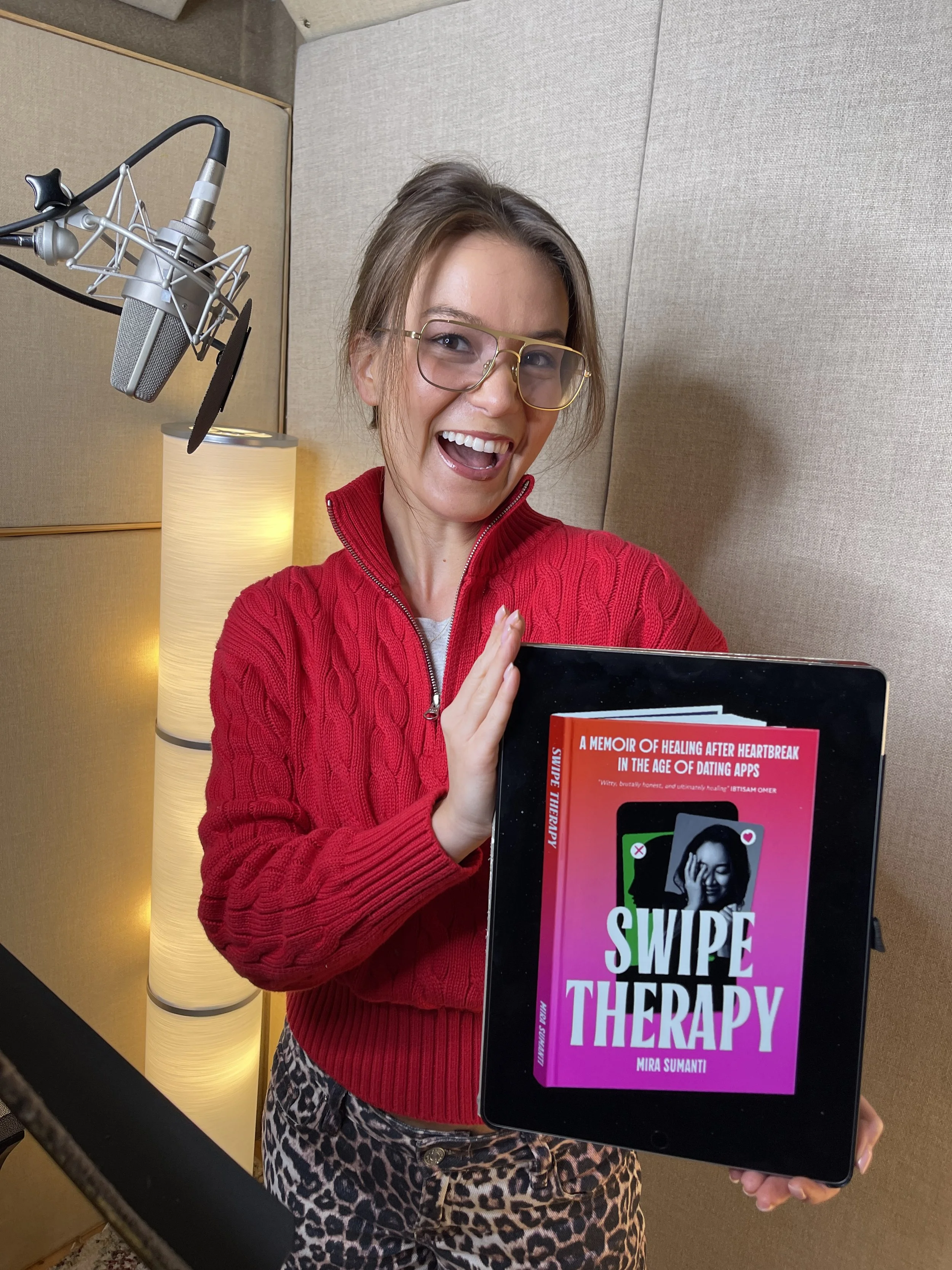 Ali Fumiko narrating ex-Google employee Mira Suvanti's romantic comedy Swipe Therapy.  