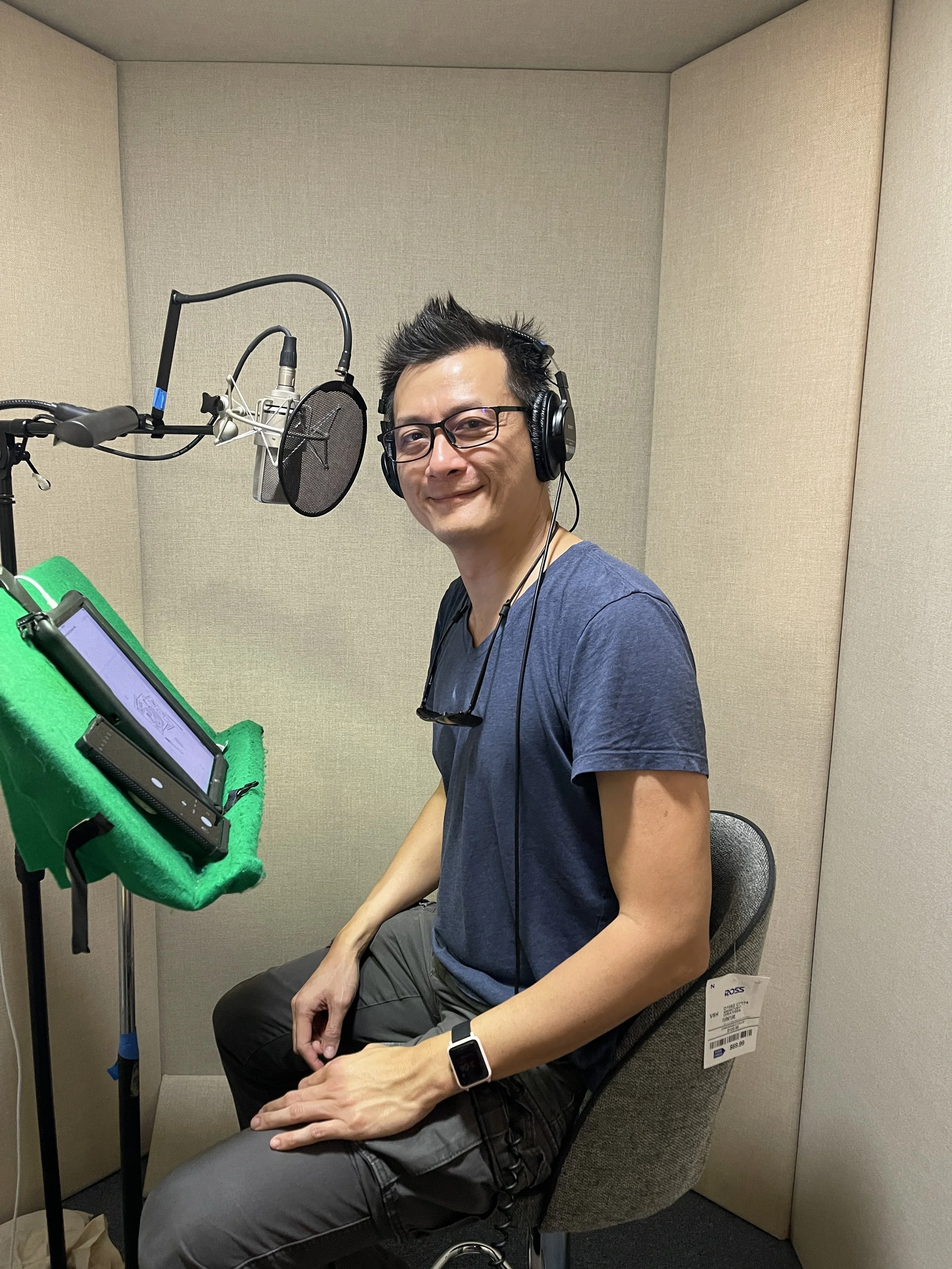 Former Stanford robotic phd turned comic book writer/illustrator Jorge Cham narrating Oliver's Great Big Adventure: Volcanoes Are Hot.