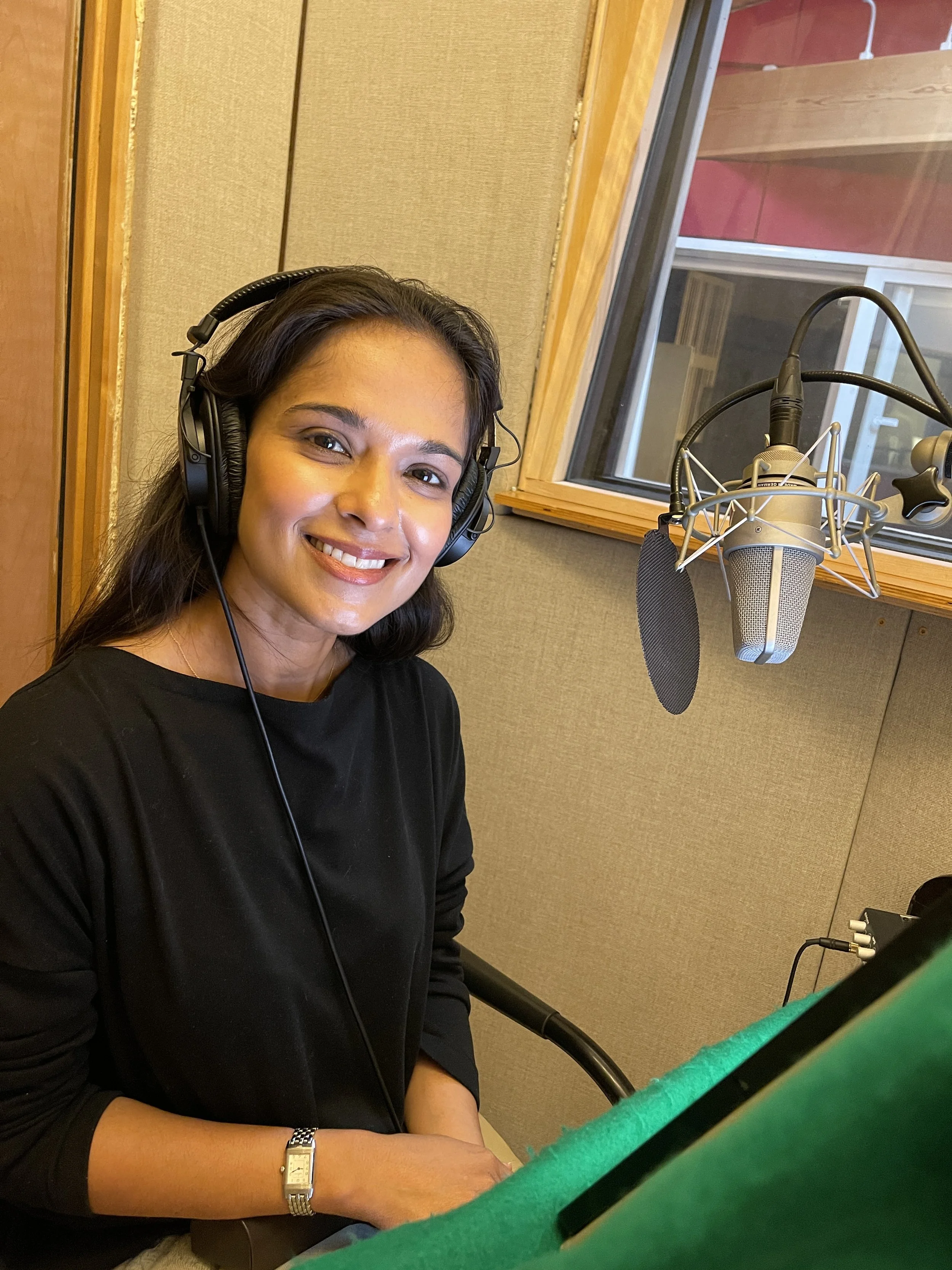 Actress Dilshad Vadsaria narrating The Ivory Key by Akshaya Raman