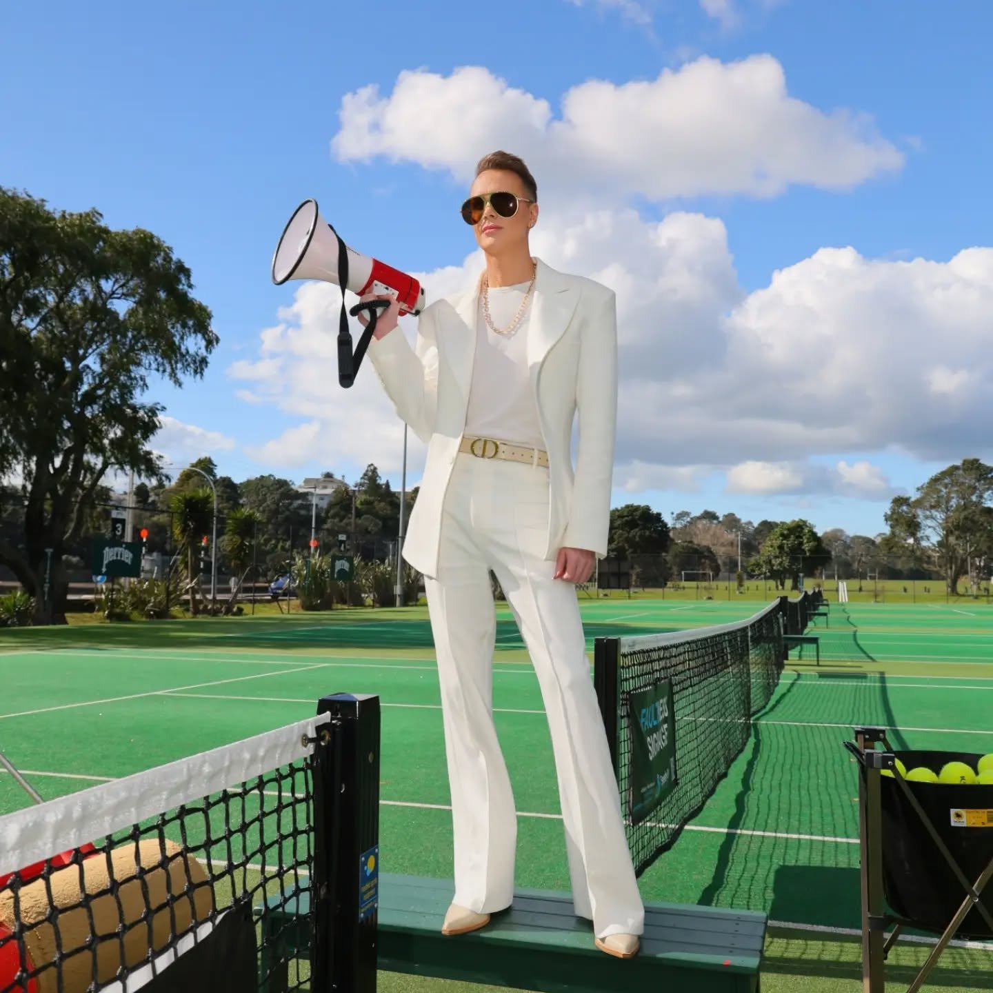 So it seems I could become the next professional tennis umpire, @asbclassic need anyone for 2027? Behind the scenes at @rainbowgamesnz shoot.
📷 @xander.nz.jpg
📍@westendlawntennis

#lgbtq #pride #ootd #rainbow #pride
