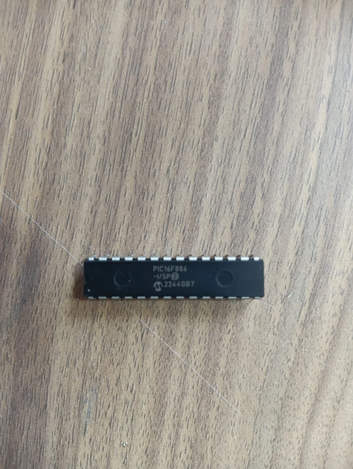 PIC16F886.jpeg