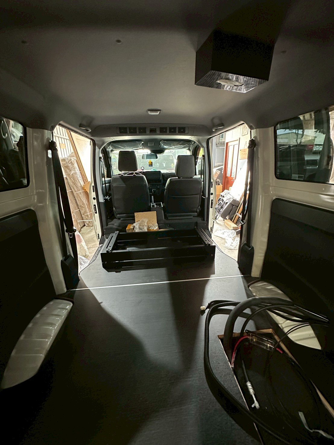 LINE_ALBUM_露營車改裝照片_260708_9.jpg