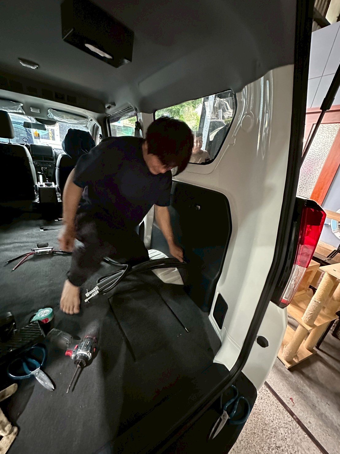 LINE_ALBUM_露營車改裝照片_260708_8.jpg