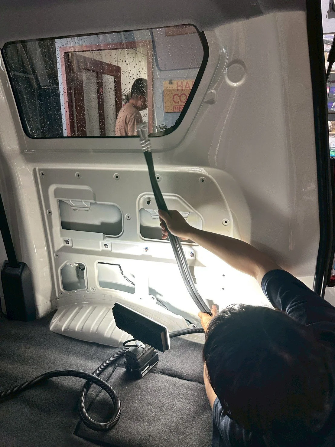 LINE_ALBUM_露營車改裝照片_260708_6.jpg
