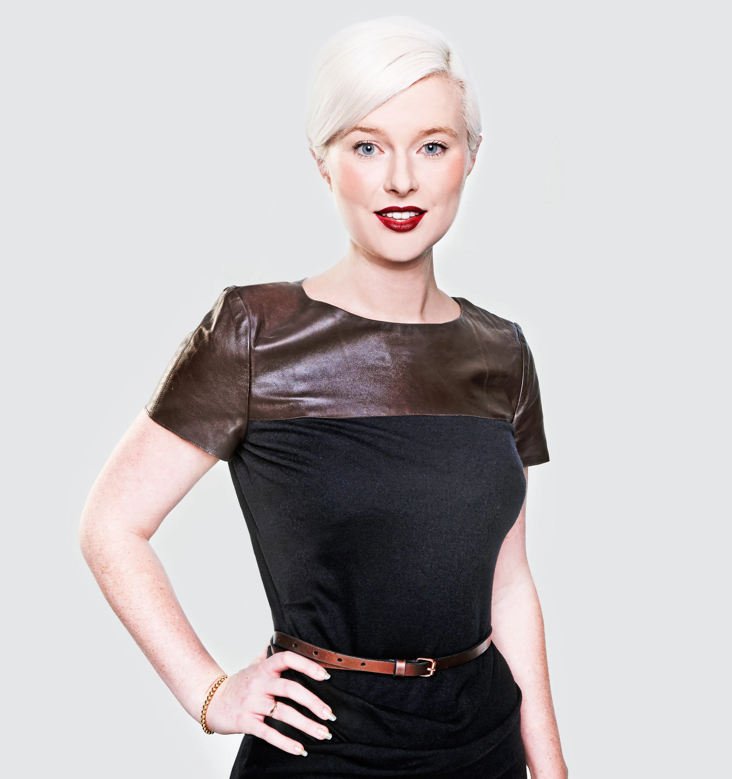 Professional clean bio image of San Francisco creative director and copywriting expert Kate Catalinac.