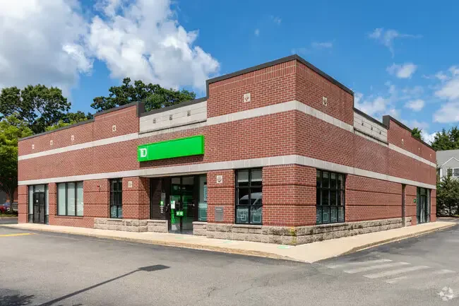999 Worcester Street, Wellesley, MA