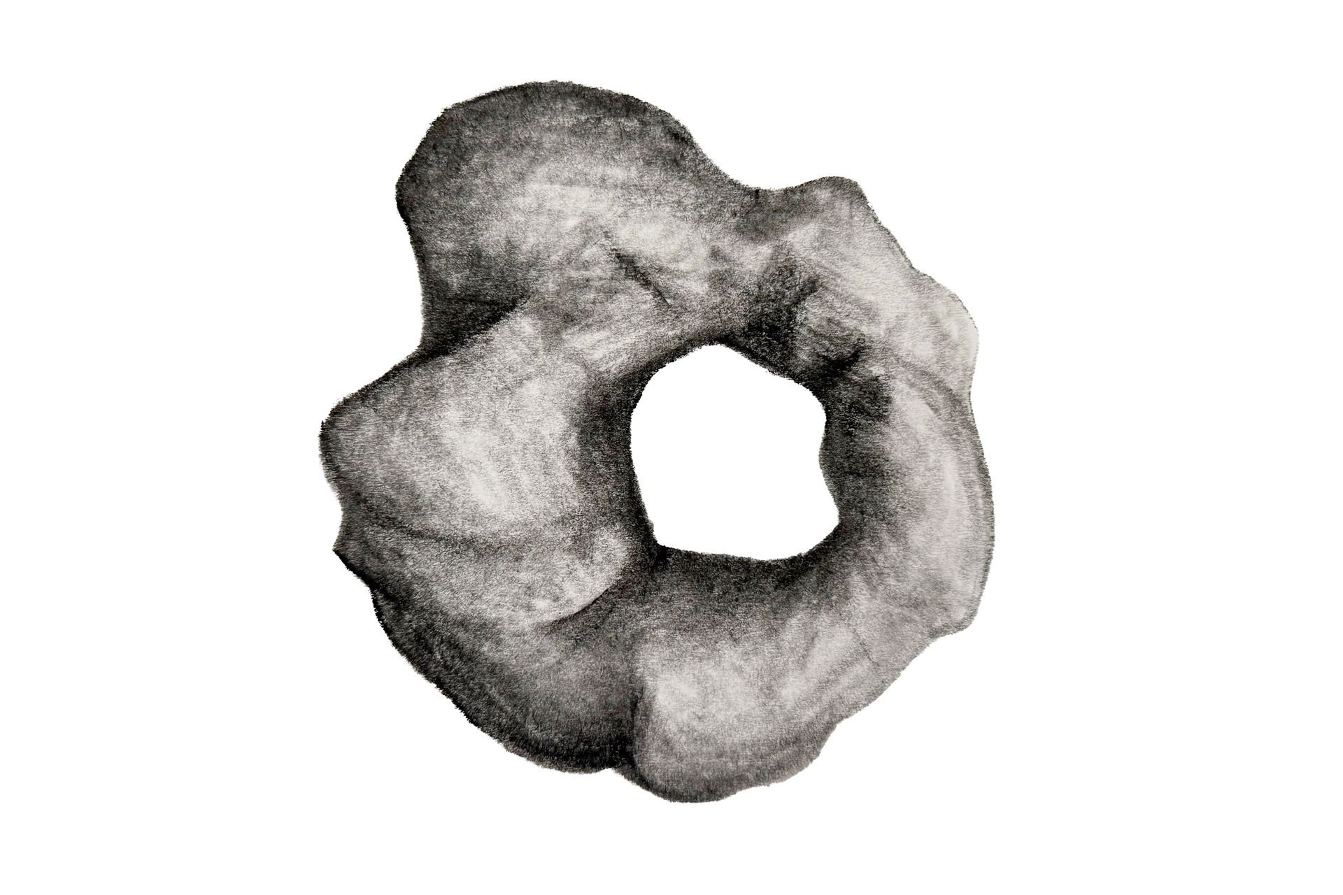 Black and white drawing of a bagel with a hole in the center.