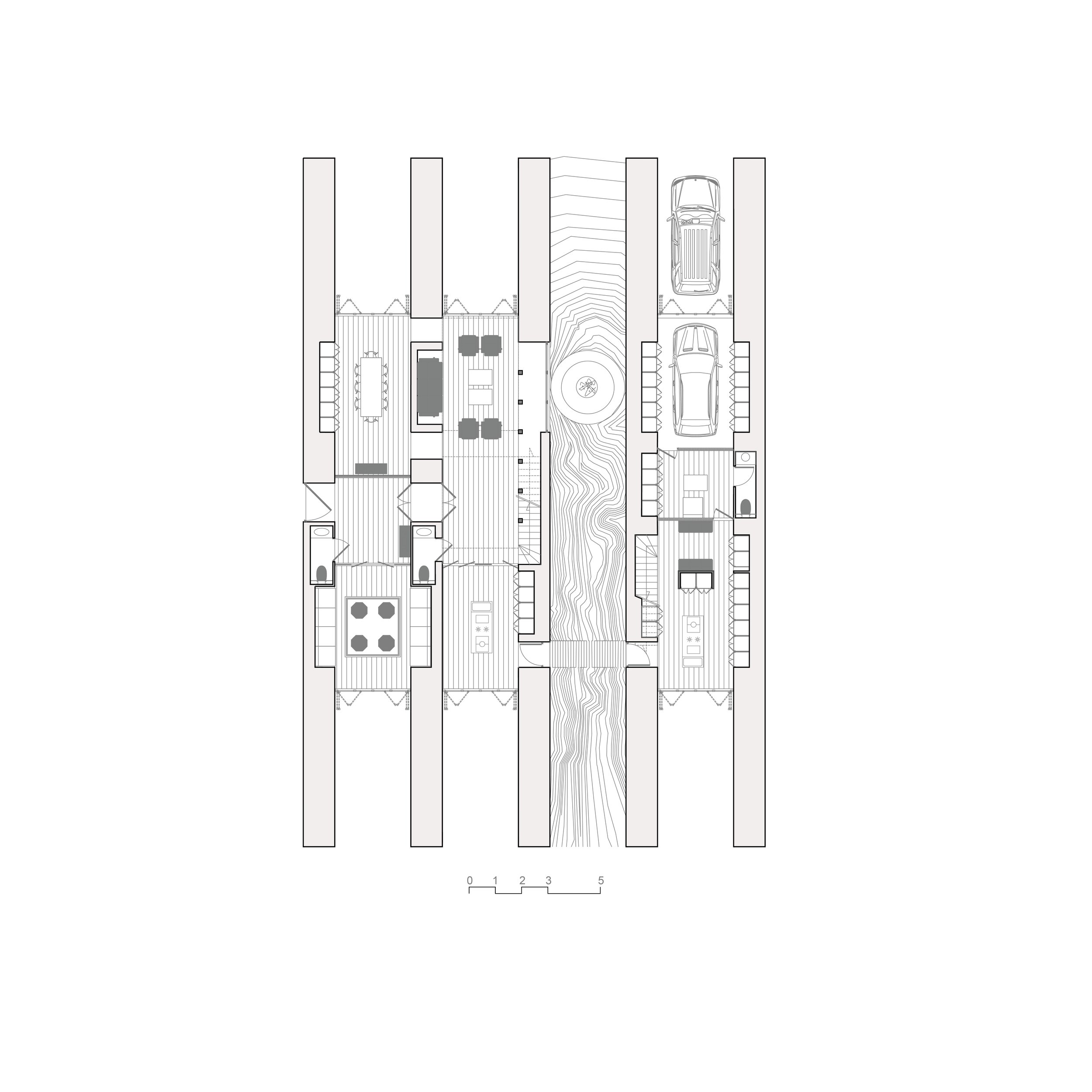 Plan architectural d'une maison avec plusieurs pièces, deux voitures garées, un espace terrasse avec meubles, un escalier, et un plan en coupe avec des lignes de contours marquant le terrain et l'aménagement intérieur.