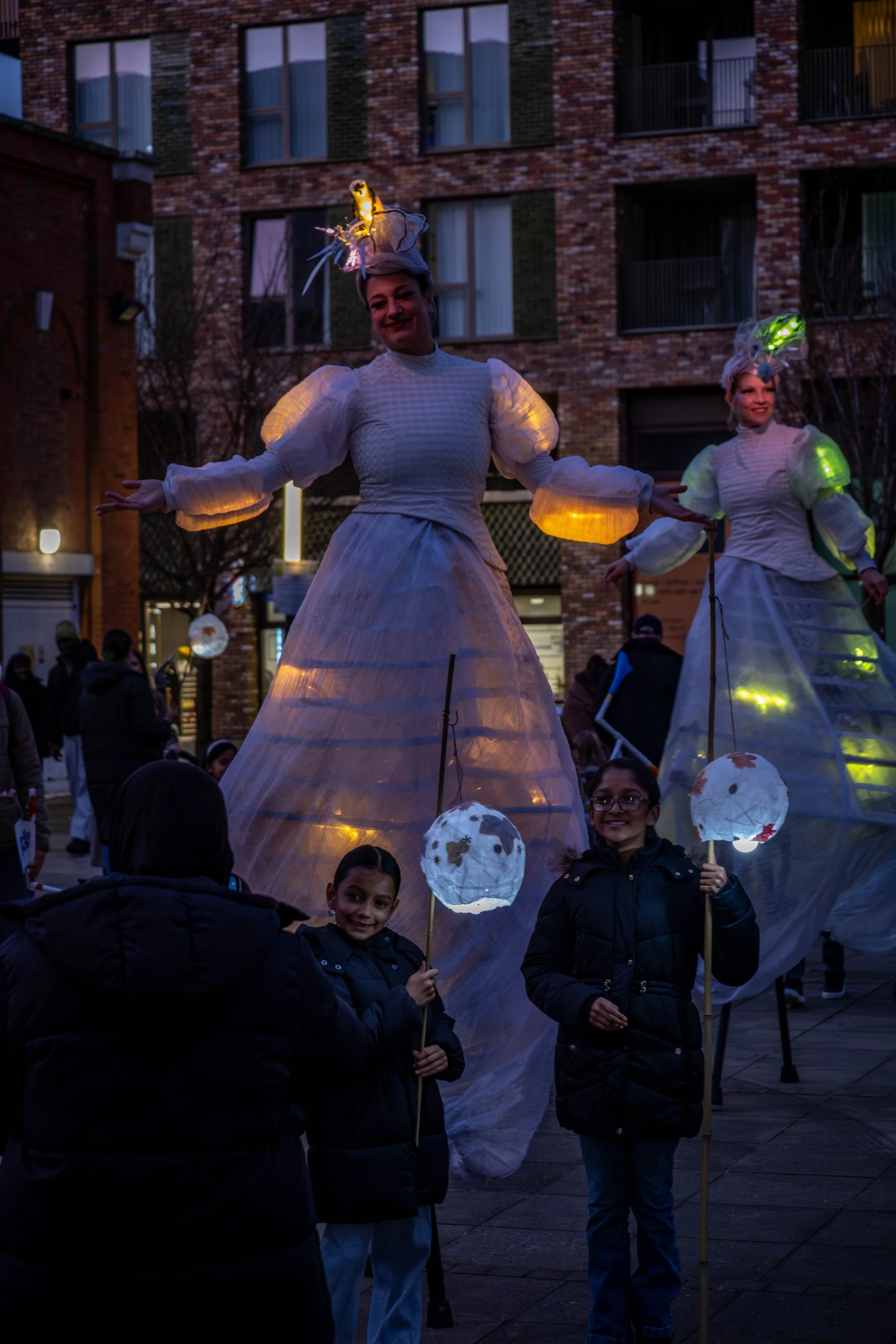 Well lit, Into the Night, Art in the Docks