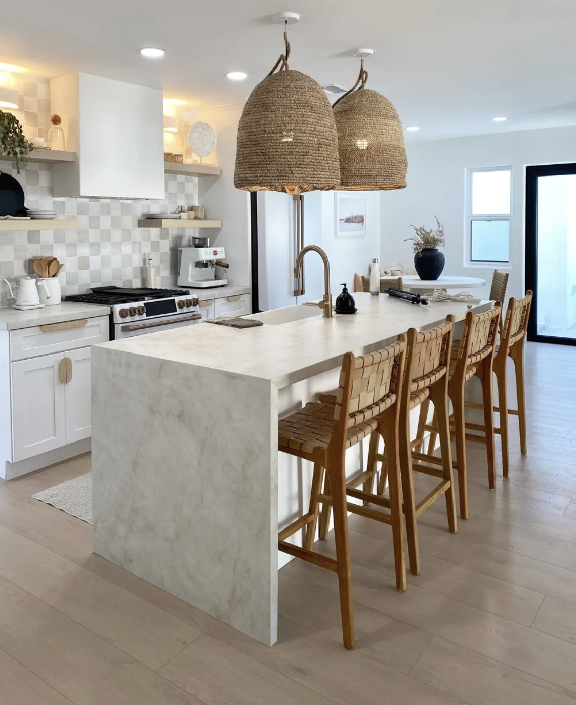 The Payoffs to Renting a Location for Your Next Branding Photoshoot