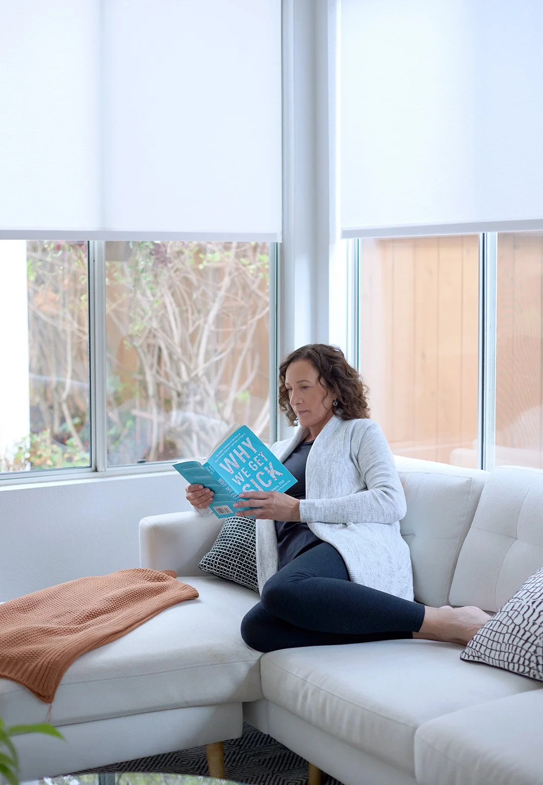 LisaGCouchReading1060.jpg