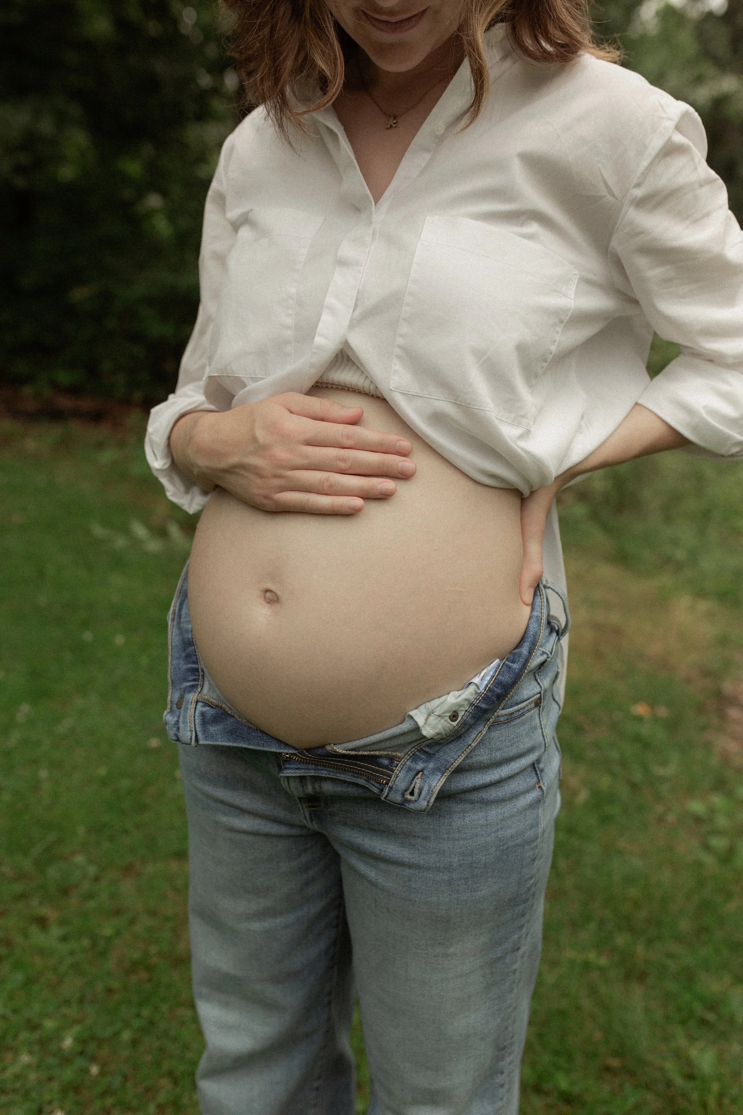 St. Charles Missouri candid and cinematic maternity session.JPG