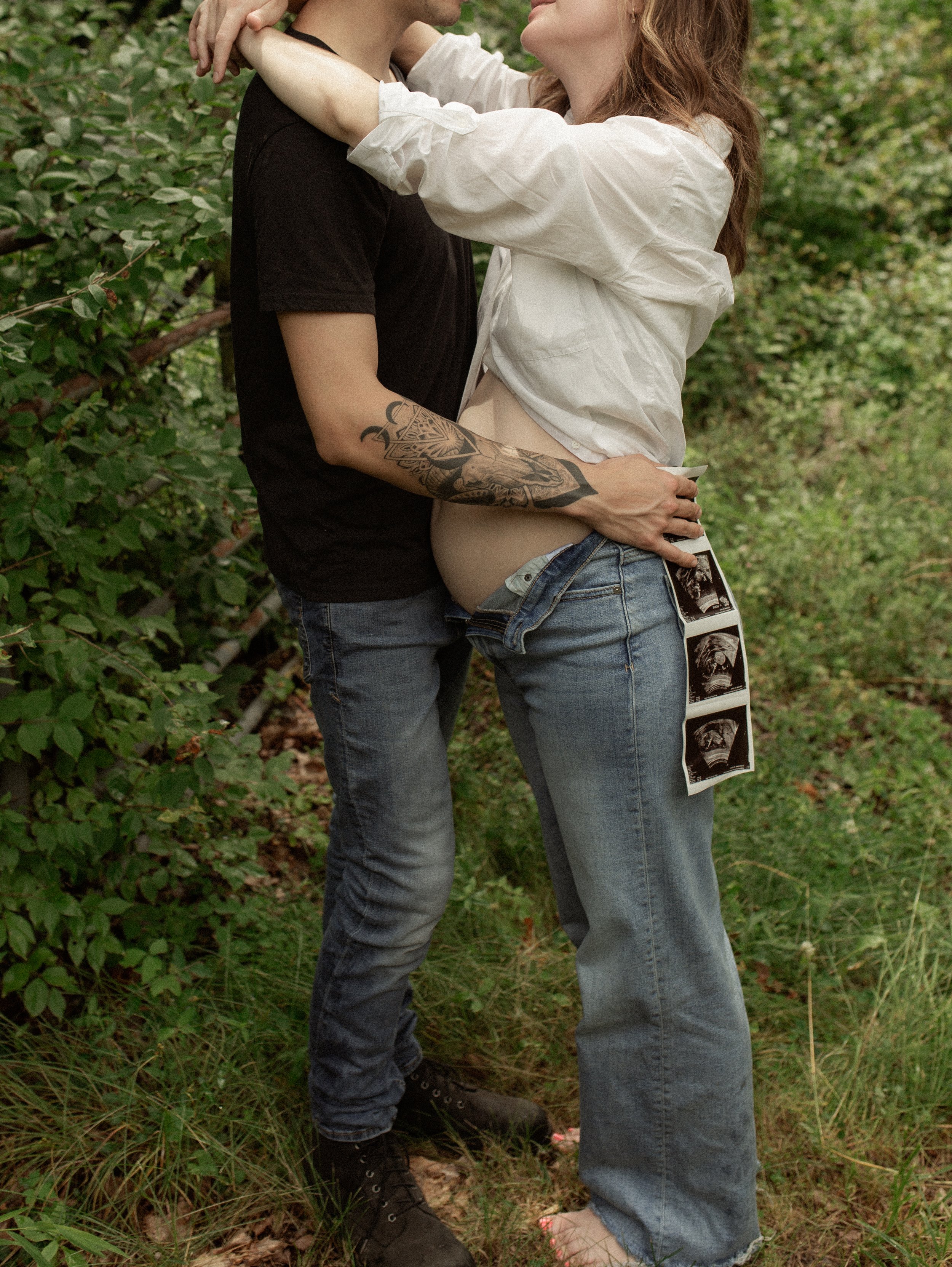 St. Charles Missouri cinematic candid maternity session.JPG
