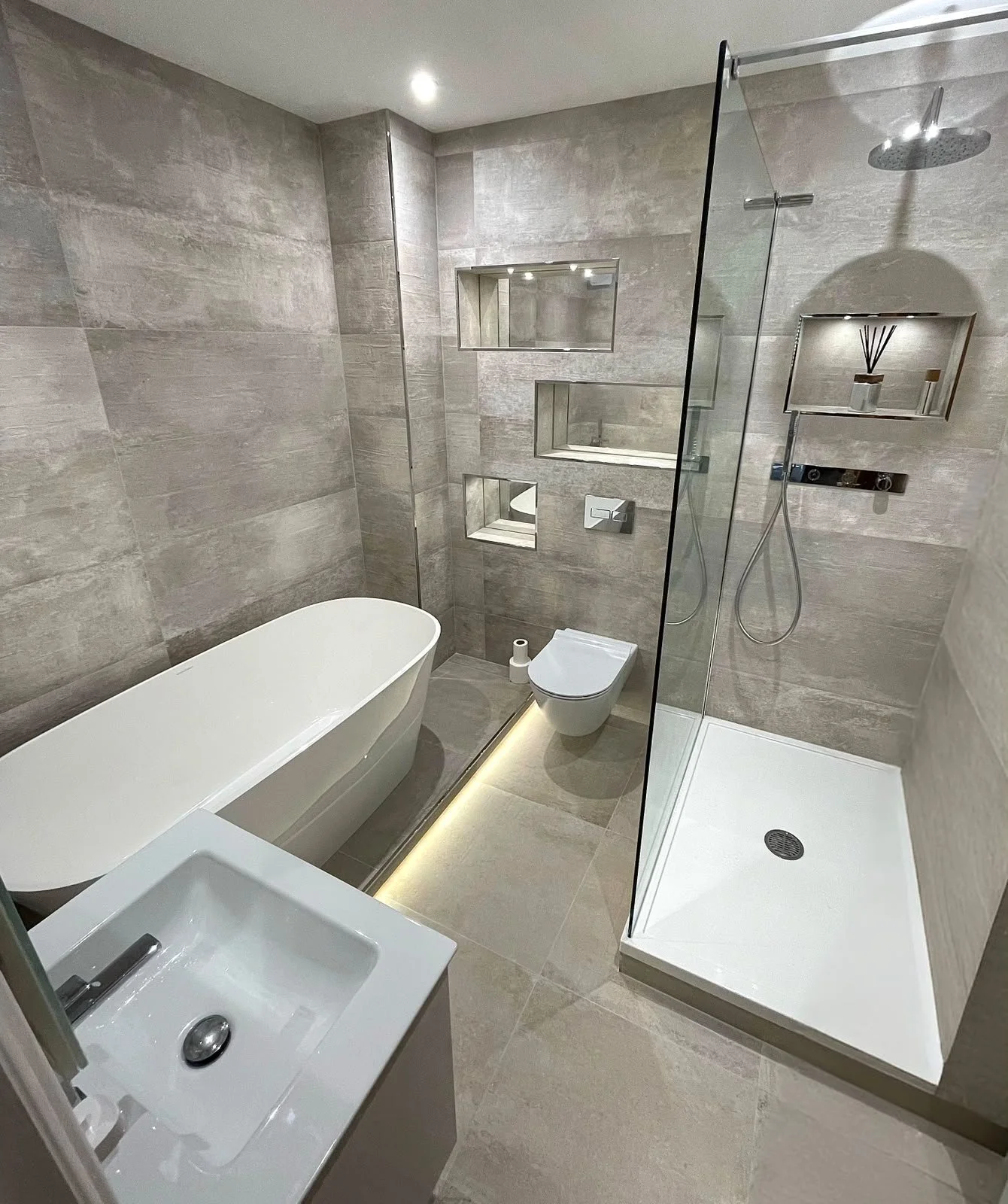 Bathroom3.jpeg