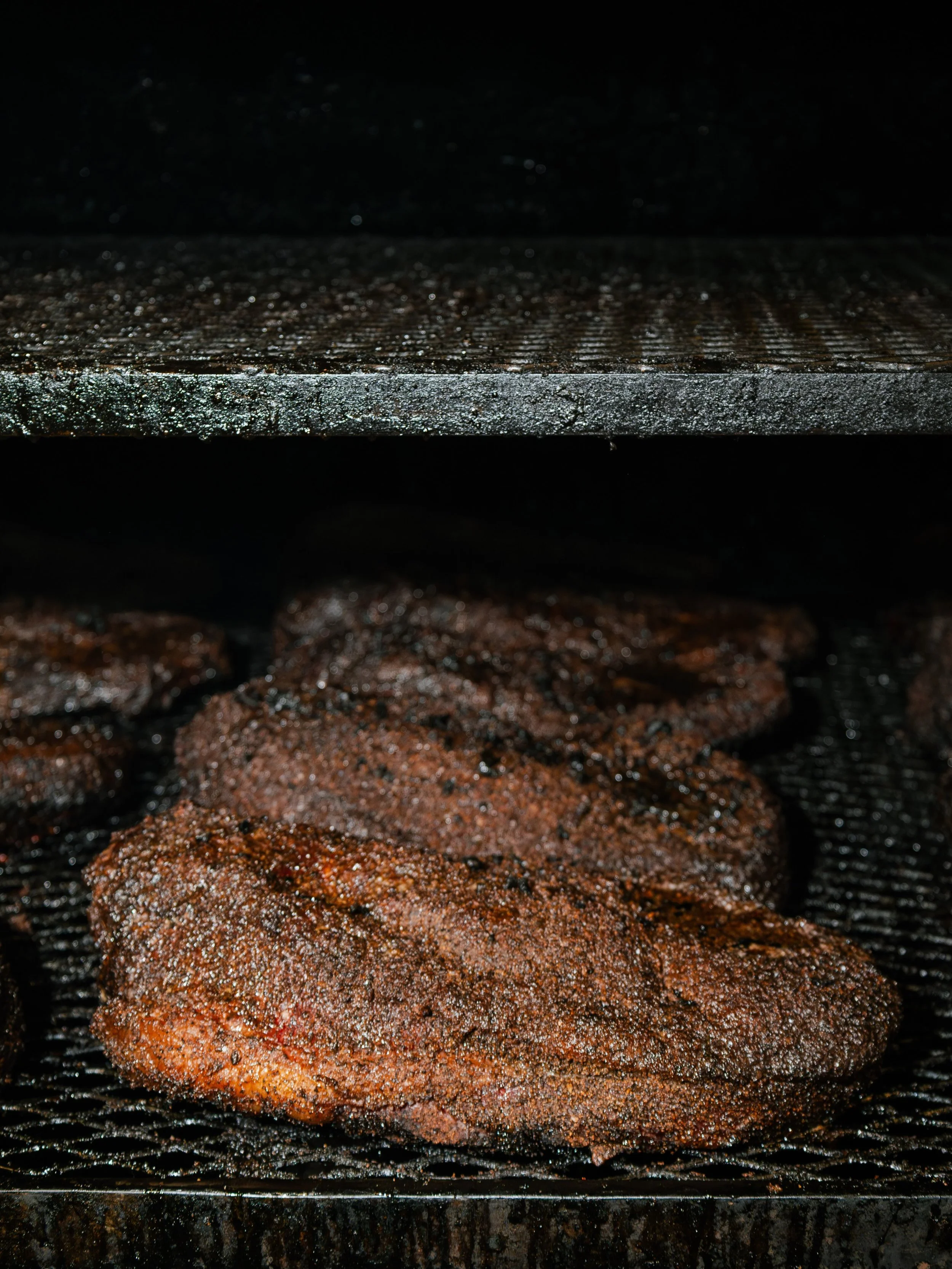 The bark, the smoke, the bite.
Low and slow, just the way it&rsquo;s meant to be. Come hungry and taste what makes 2M Smokehouse a San Antonio favorite.

📍 2731 S WW White Rd, San Antonio, TX 78222

#TexasBBQ #2MSmokehouse #Barbecue #SanAntonioBBQ #