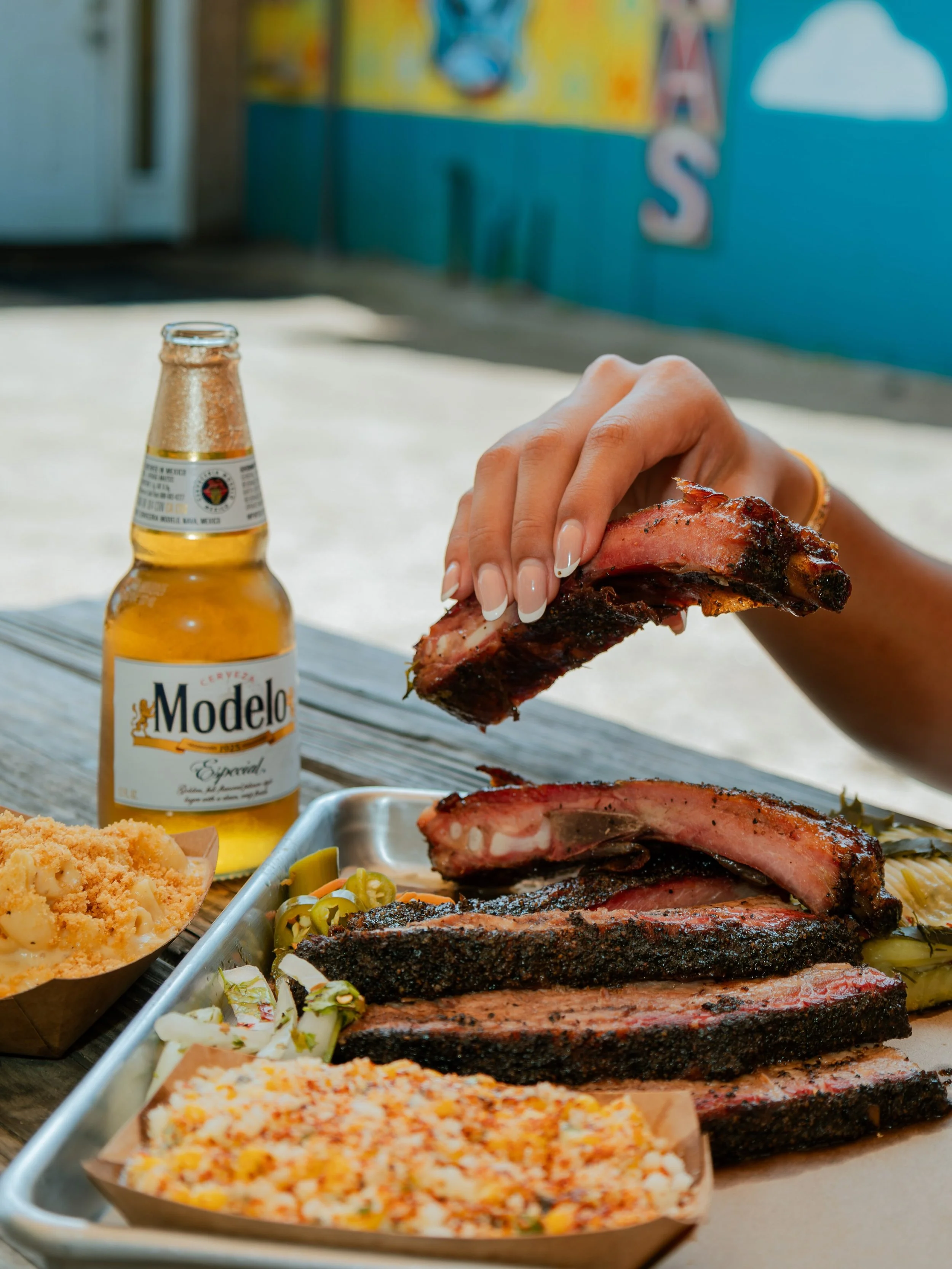Nothing fancy, just really good BBQ

📍 2731 S WW White Rd, San Antonio, TX 78222

#texasbbq #2msmokehouse #barbecue #sanantoniobbq #smokehouse