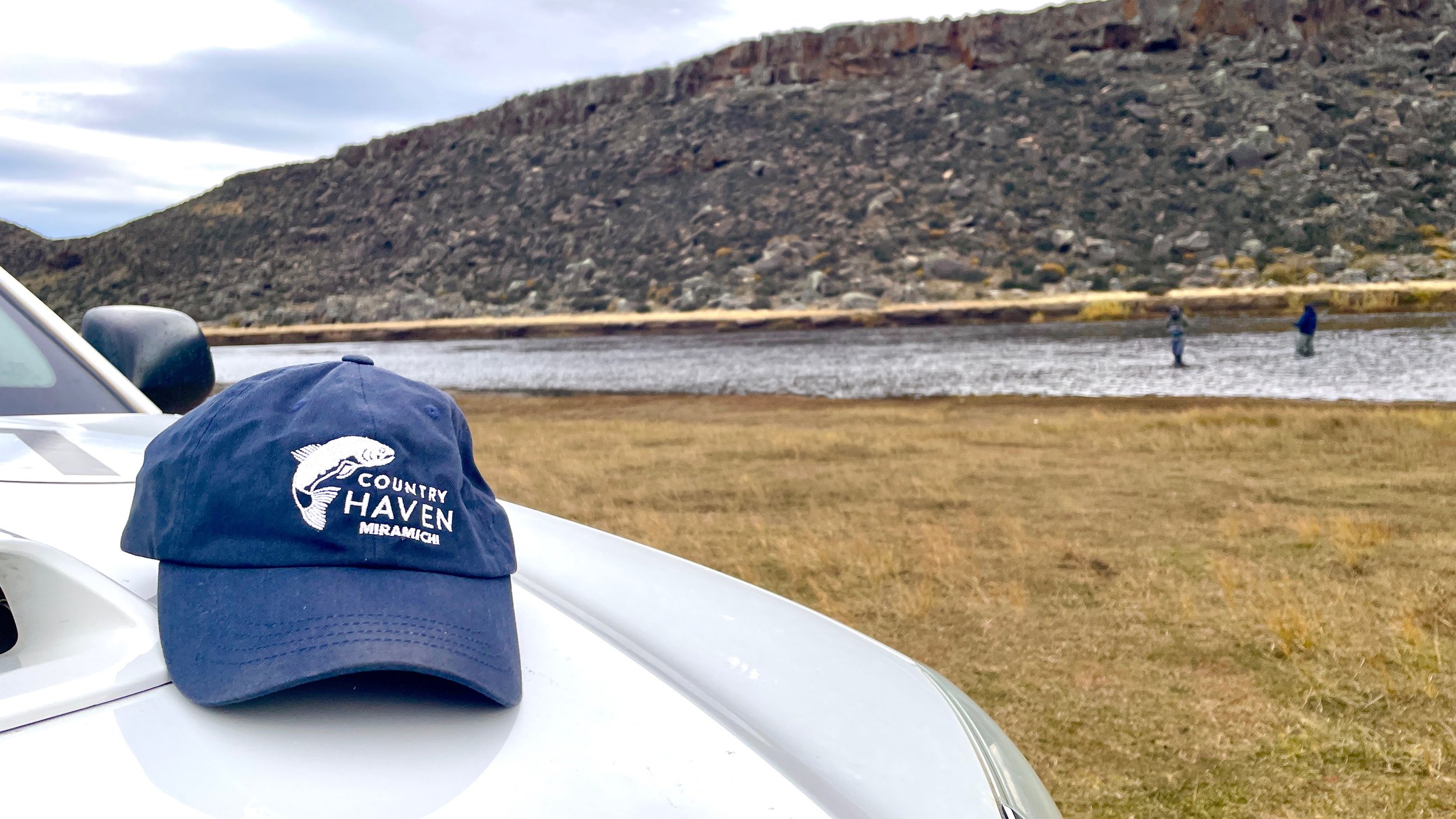 Hat is fishing in Argentina again