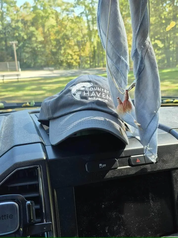 Hat is close to Farmington River, CT
