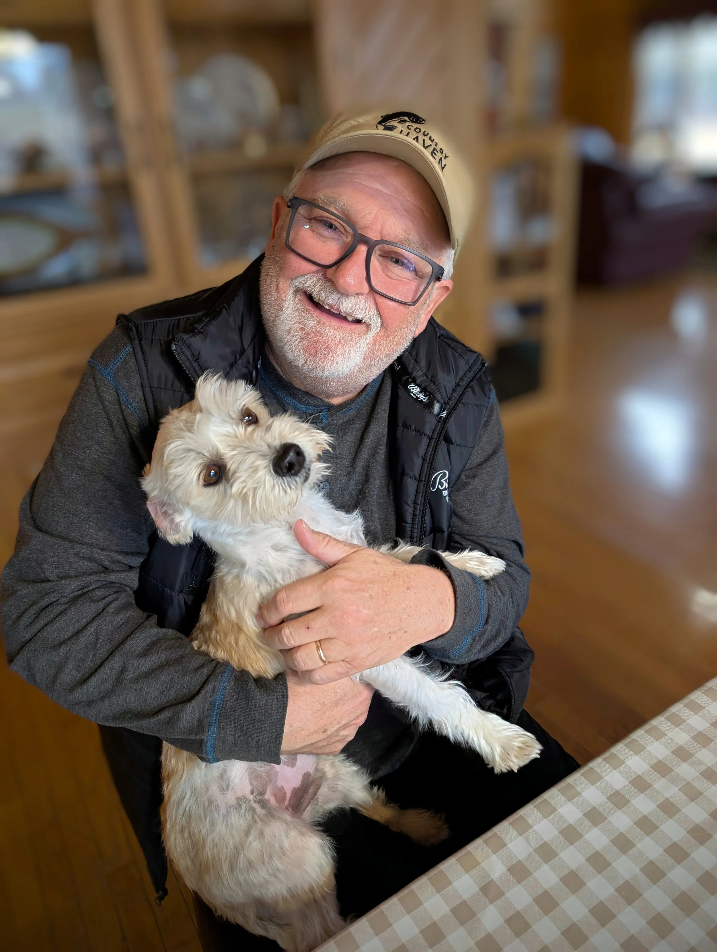 Hank from RI loves Larry and the Hat