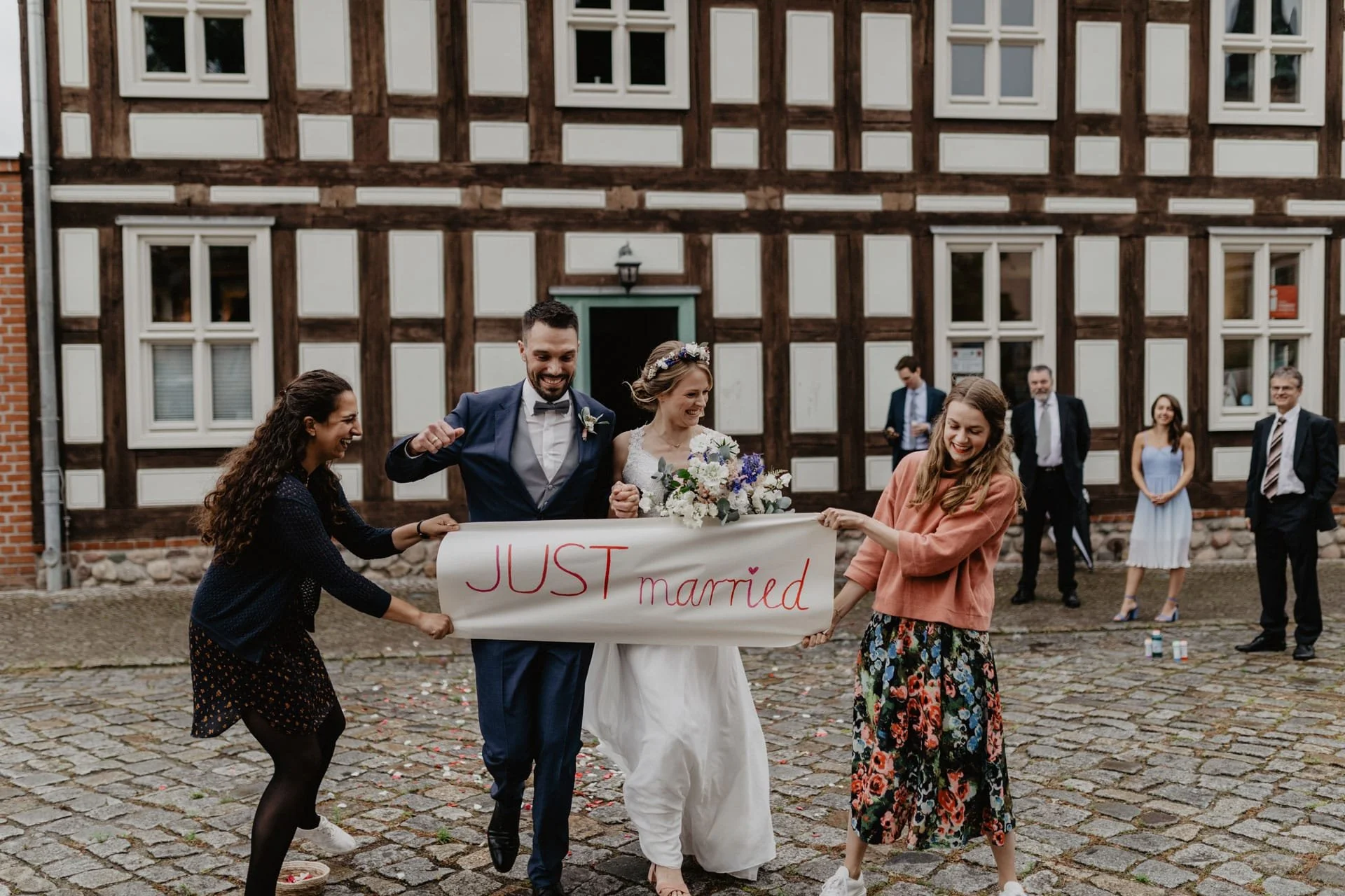 Standesamt-Biesenthal-Hochzeit-min.jpg