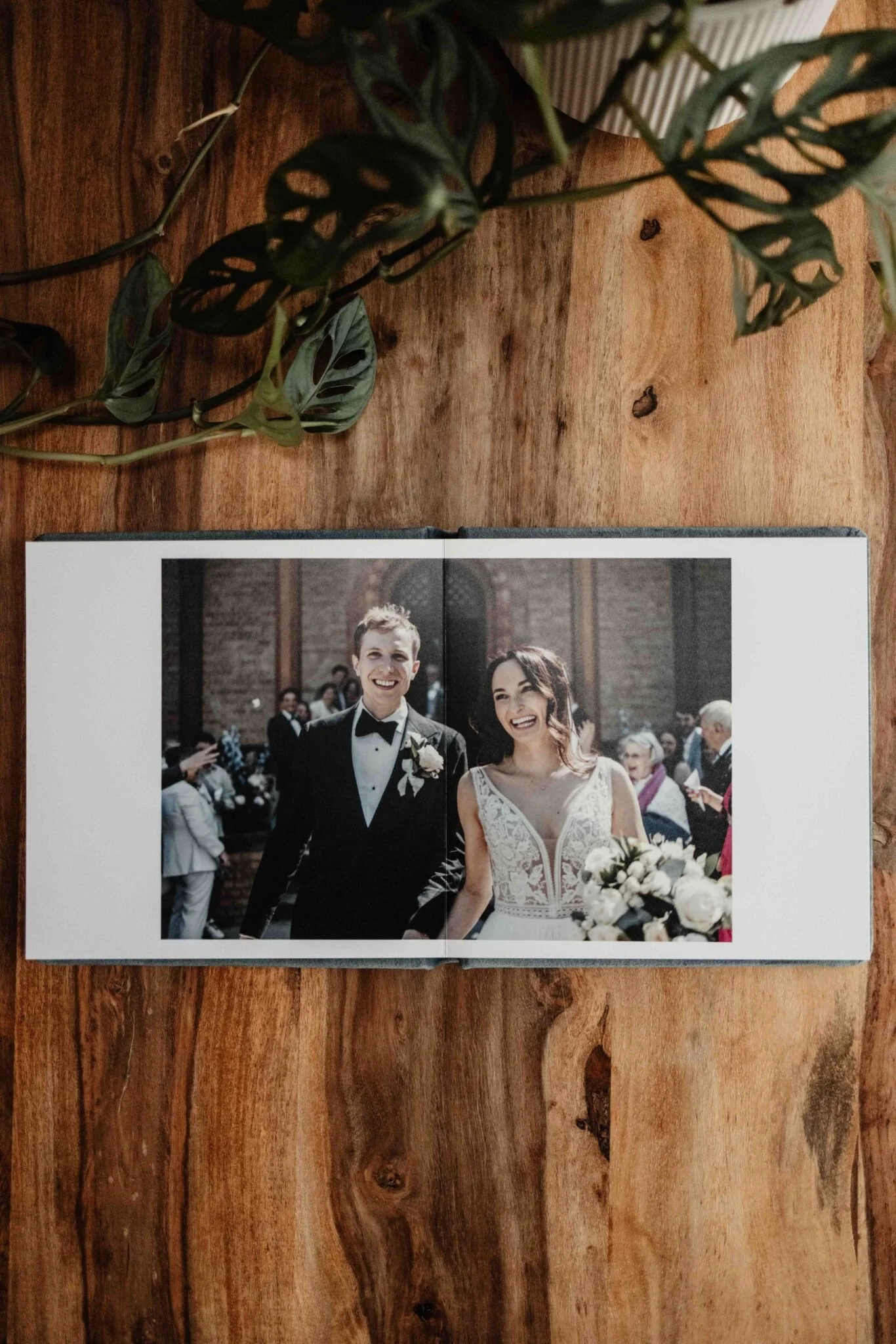 Fotoalbum-Hochzeit-9-1366x2048.jpg