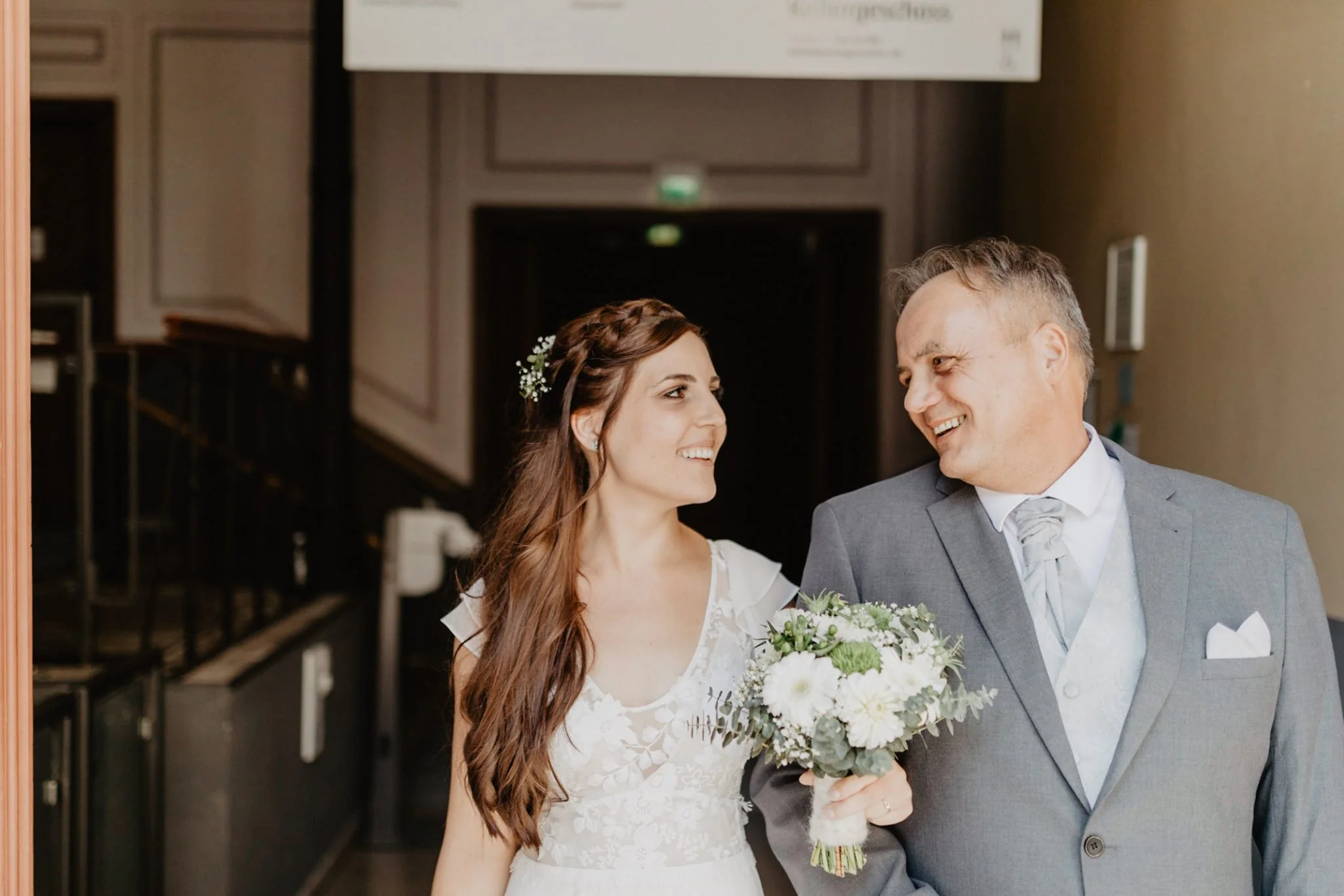 trauung-und-hochzeit-in-der-st-annen-und-brigitten-kapelle-im-standesamt-stralsund-bei-rügen-2048x1366.jpg