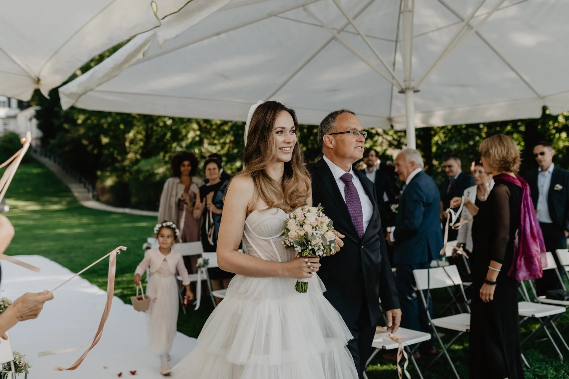 Villa-Blumenfisch_Berlin-Hochzeit-feiern-Wannsee-Hochzeitslocation-min-1.jpg