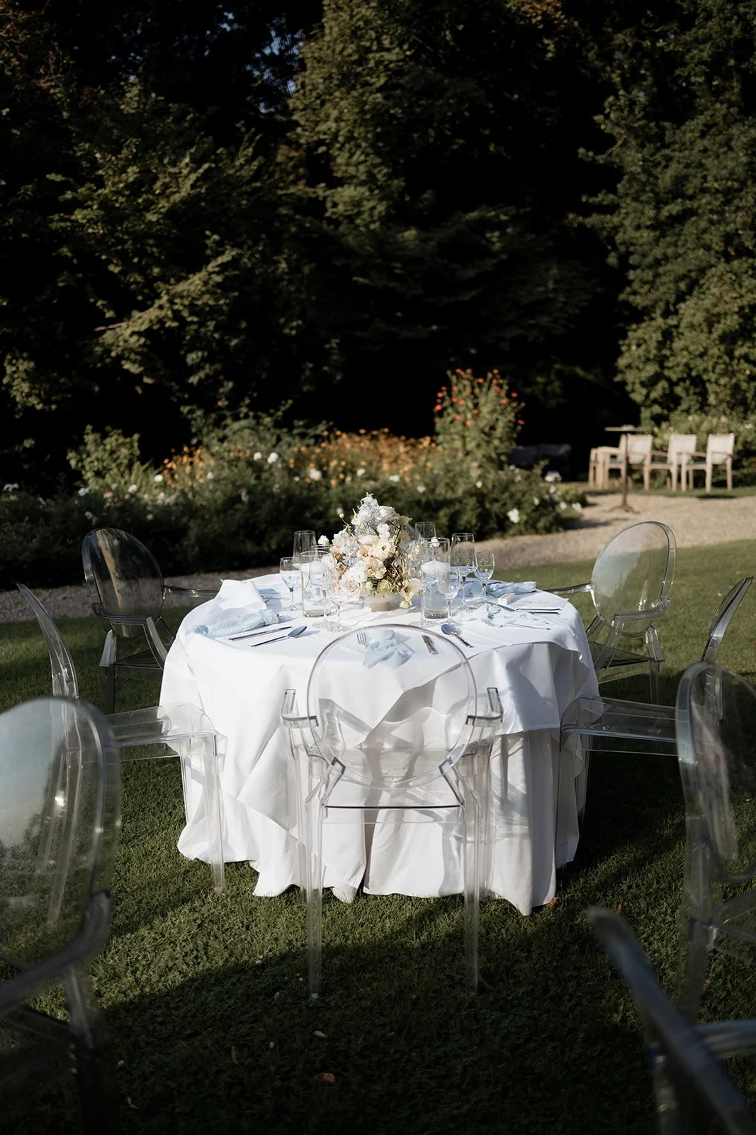 Dinner Tisch auf einer Gut Schloss Golm Hochzeit in Potsdam