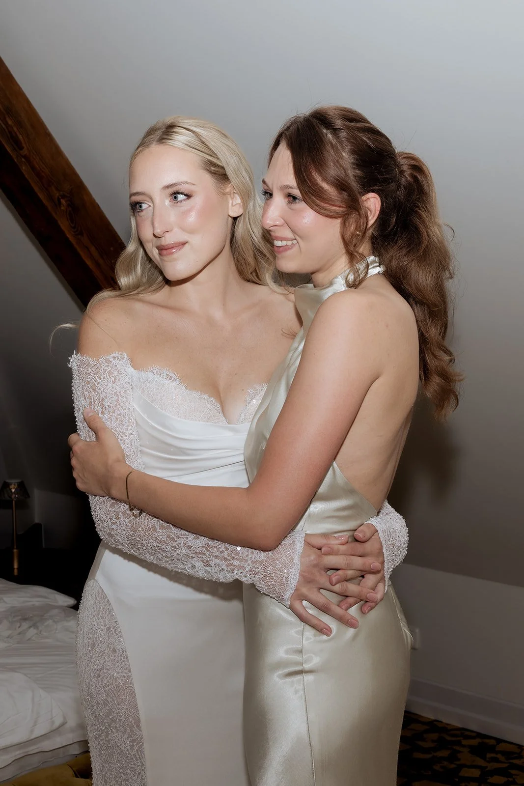 Getting Ready Braut und Trauzeugin Schloss Kartzow