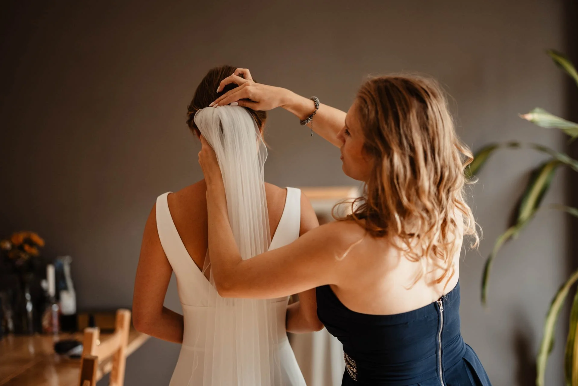 von-greifswald-hochzeit-getting-ready-4.jpg