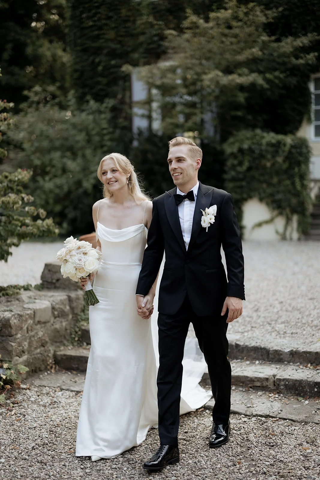 Brautpaar auf einer Gut Schloss Golm Hochzeit in Potsdam