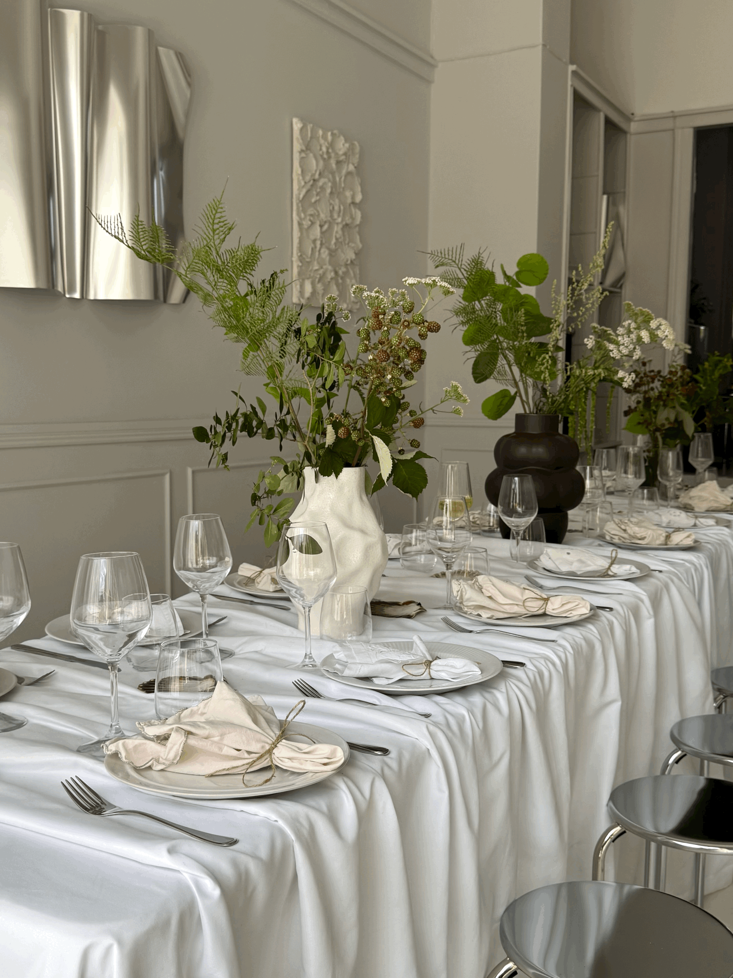 En sensommeraften i galleriet