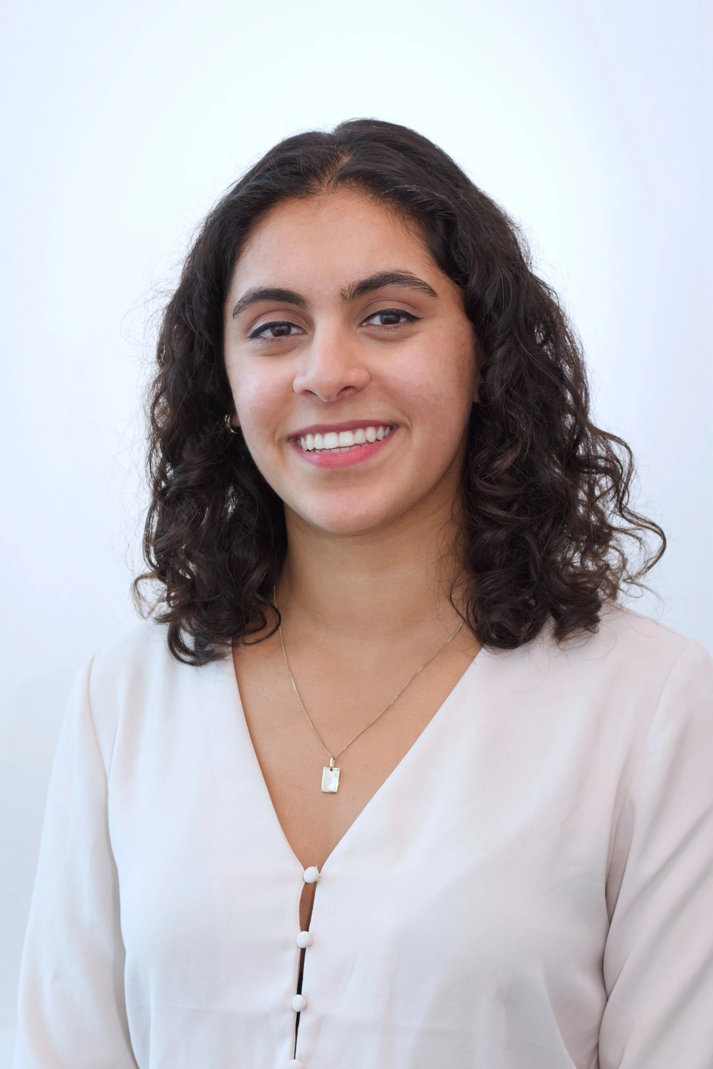 headshot of Simran Arora