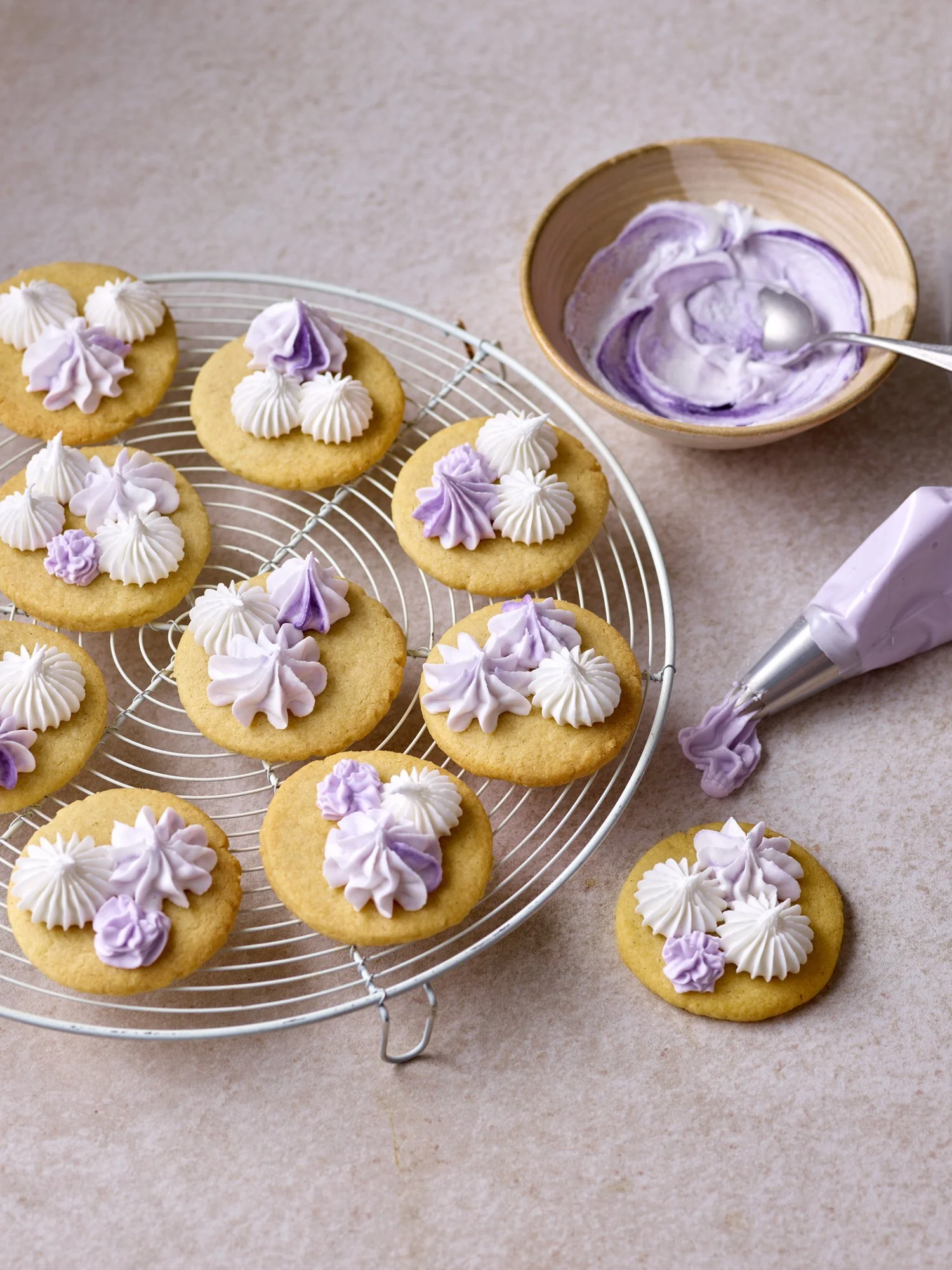 Iced-Vanilla-biscuits.jpg