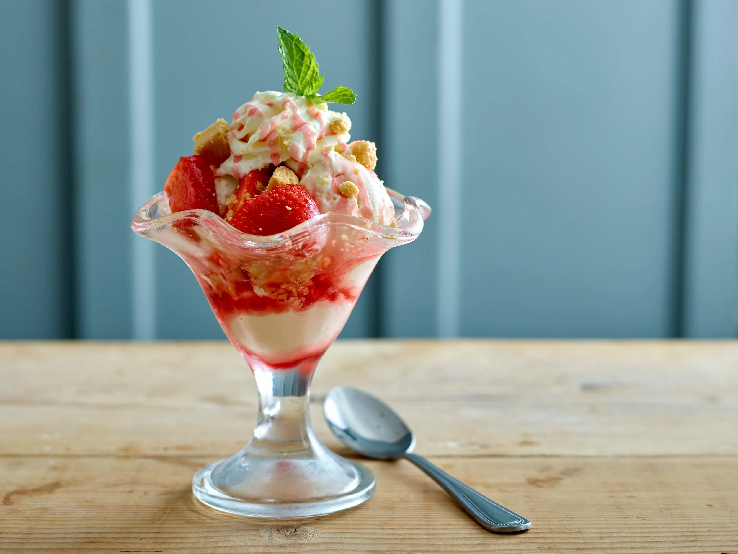 Strawberry-Shortbread-Sundae.jpg