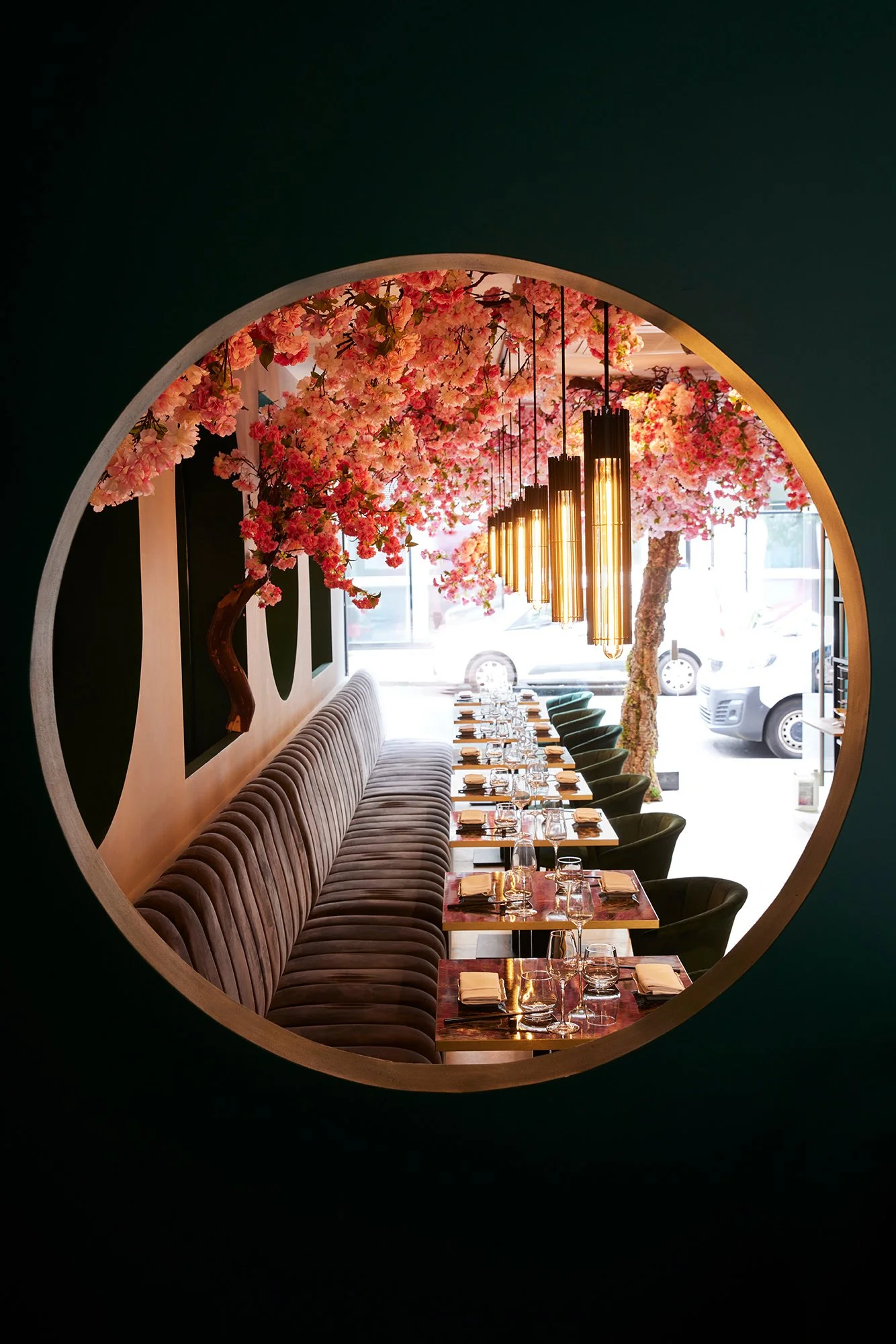restaurants-Wagu-and-sushi-01.jpg
