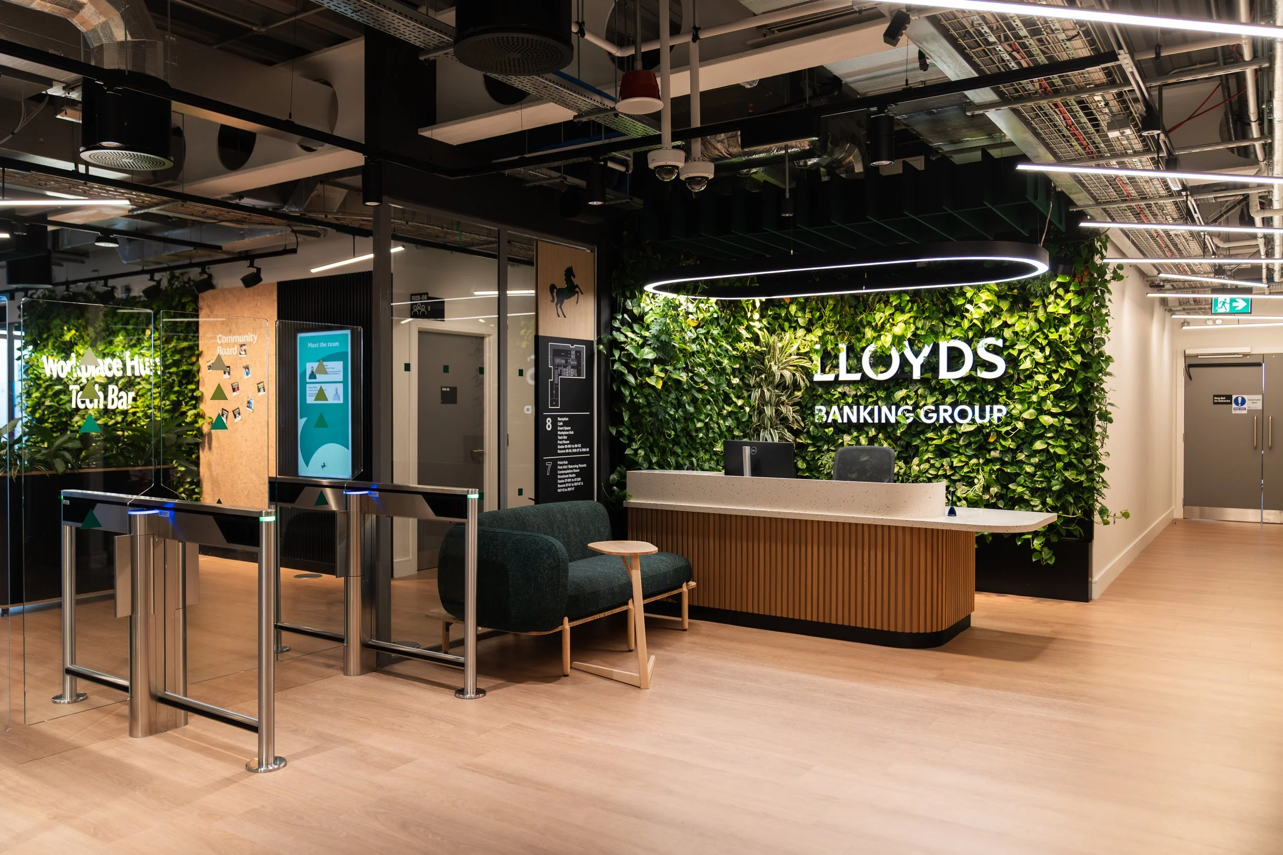 Lloyds Bank-01.jpg