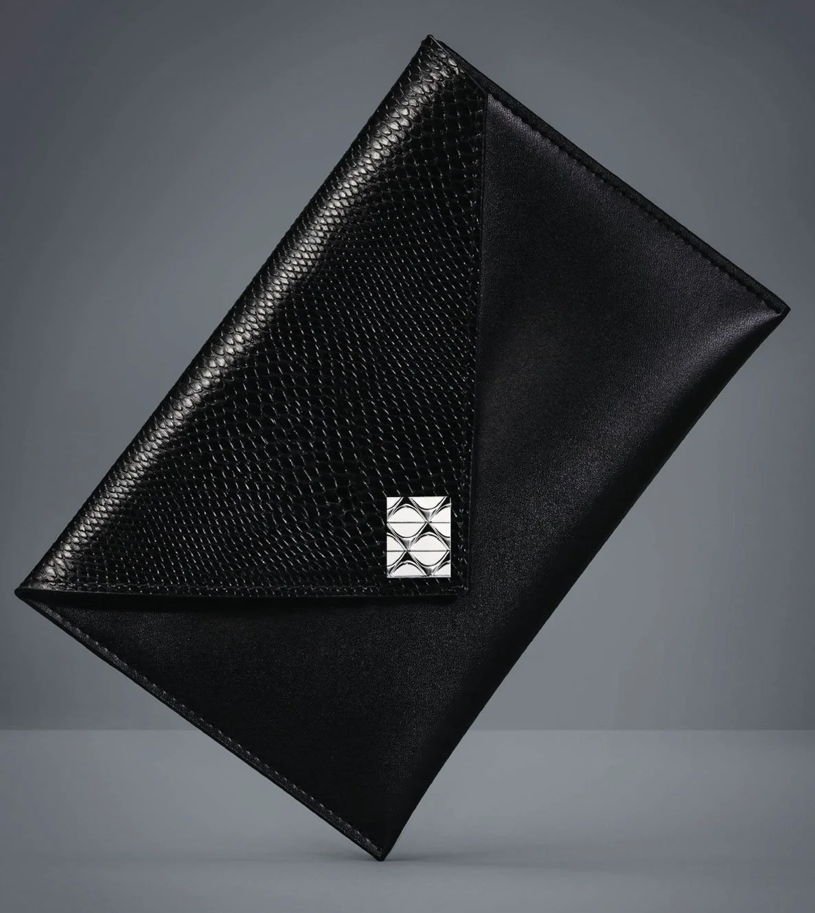 Pochette-DS-automobiles-black-2.jpg