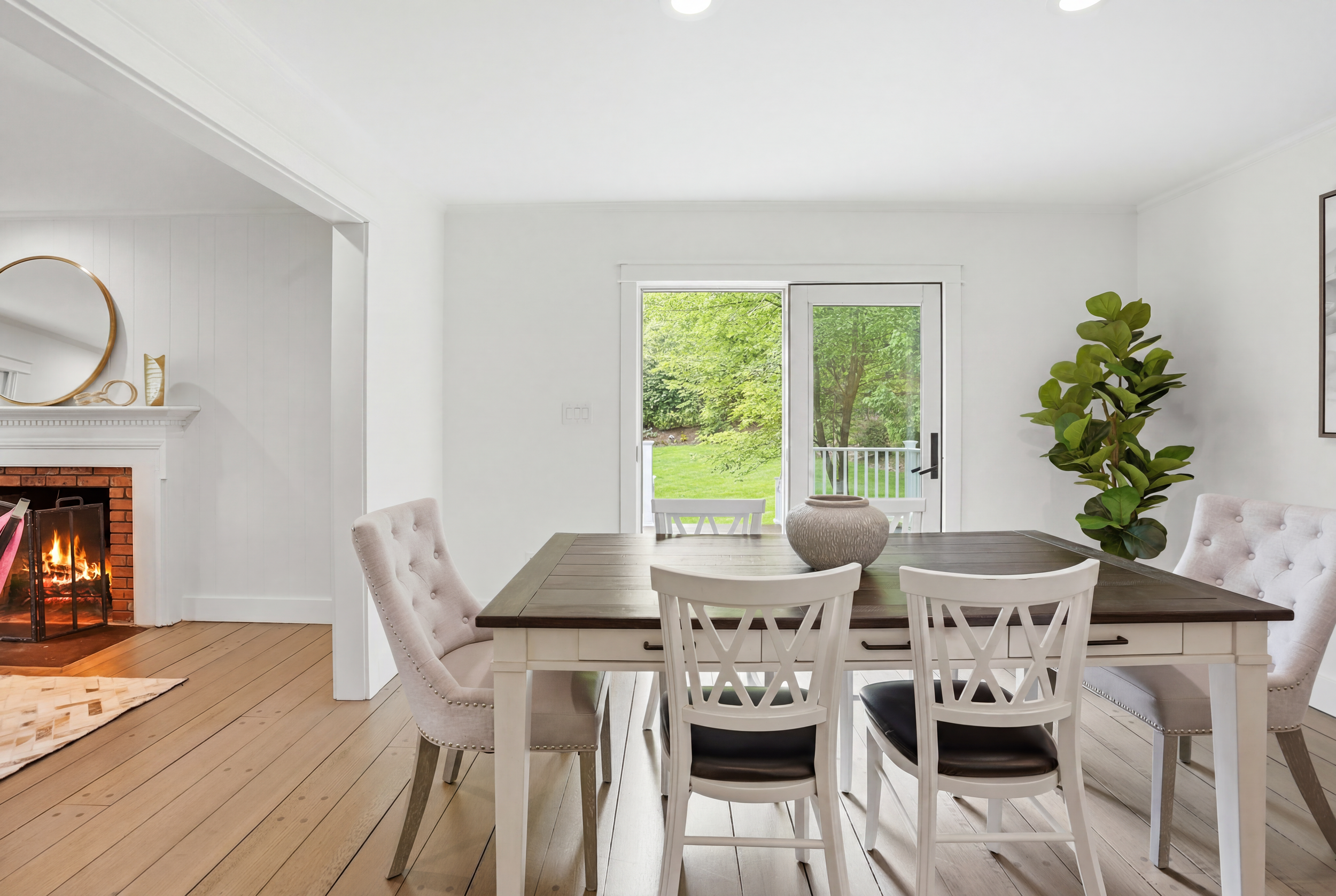 abden media dining living