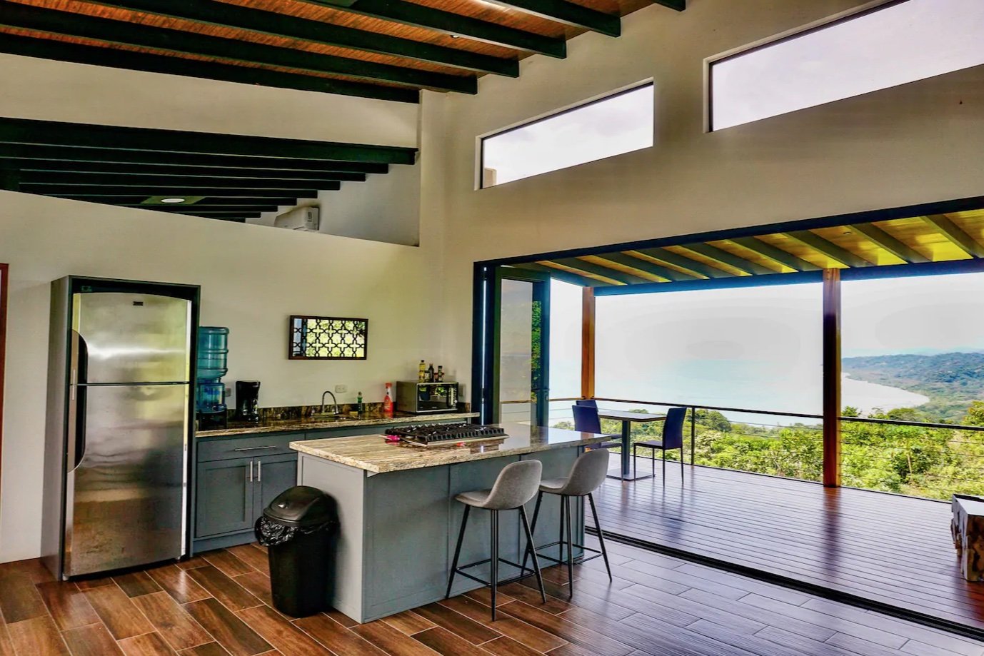 honeymoon-airbnb-villa-mal-pais-cr.jpg