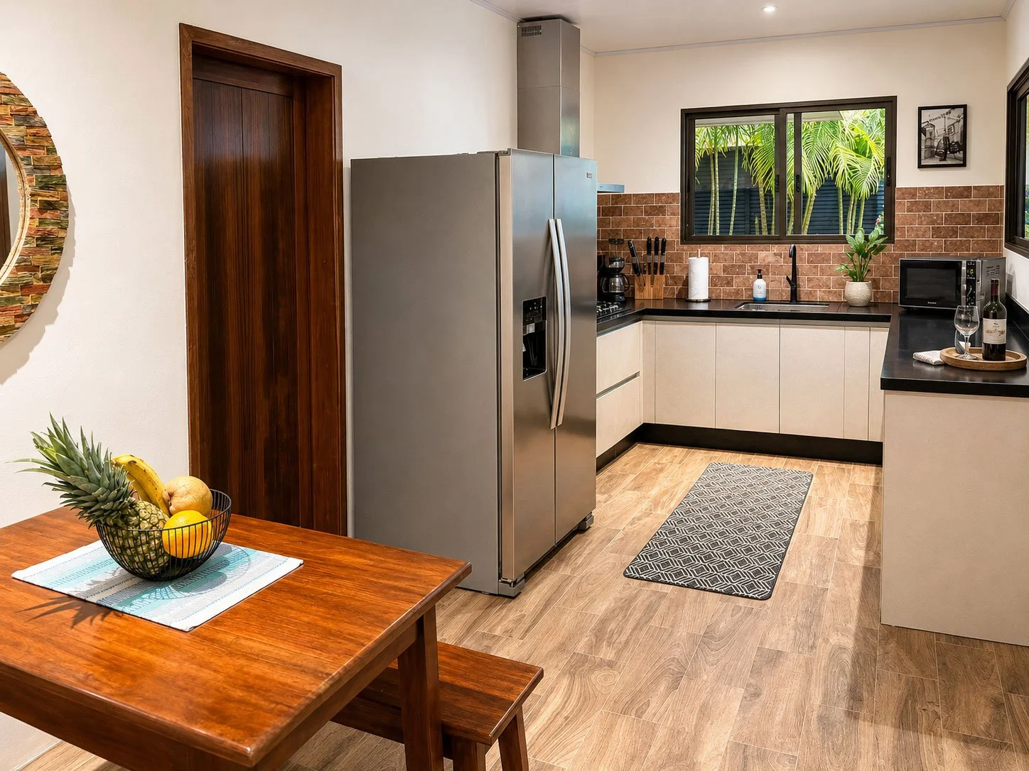 Fully Fitted Kitchen
