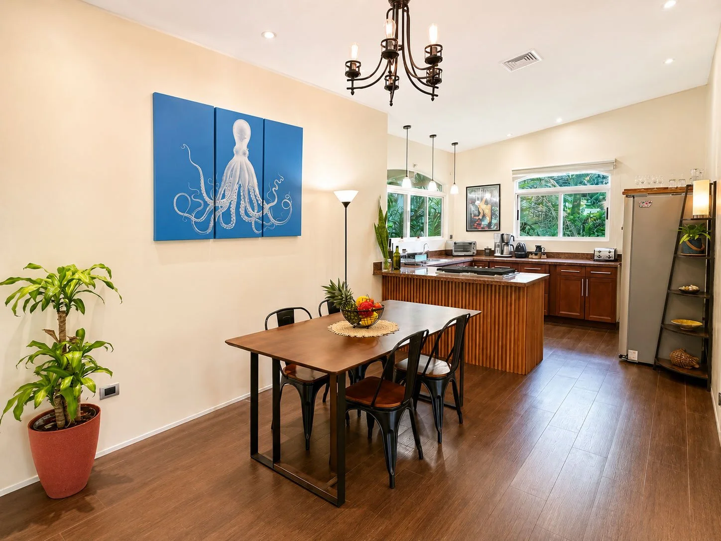 Kitchen & nook