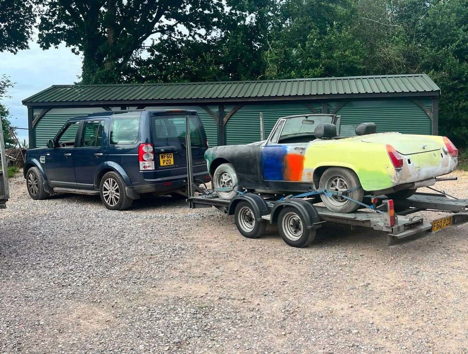 And so it begins - the new project in at Classic Carnage. A 1976 MG Midget in Chartreuse Yellow - can you believe it !

We will be doing a full 20206 resto mod on her check out the render!

 Follow for more!