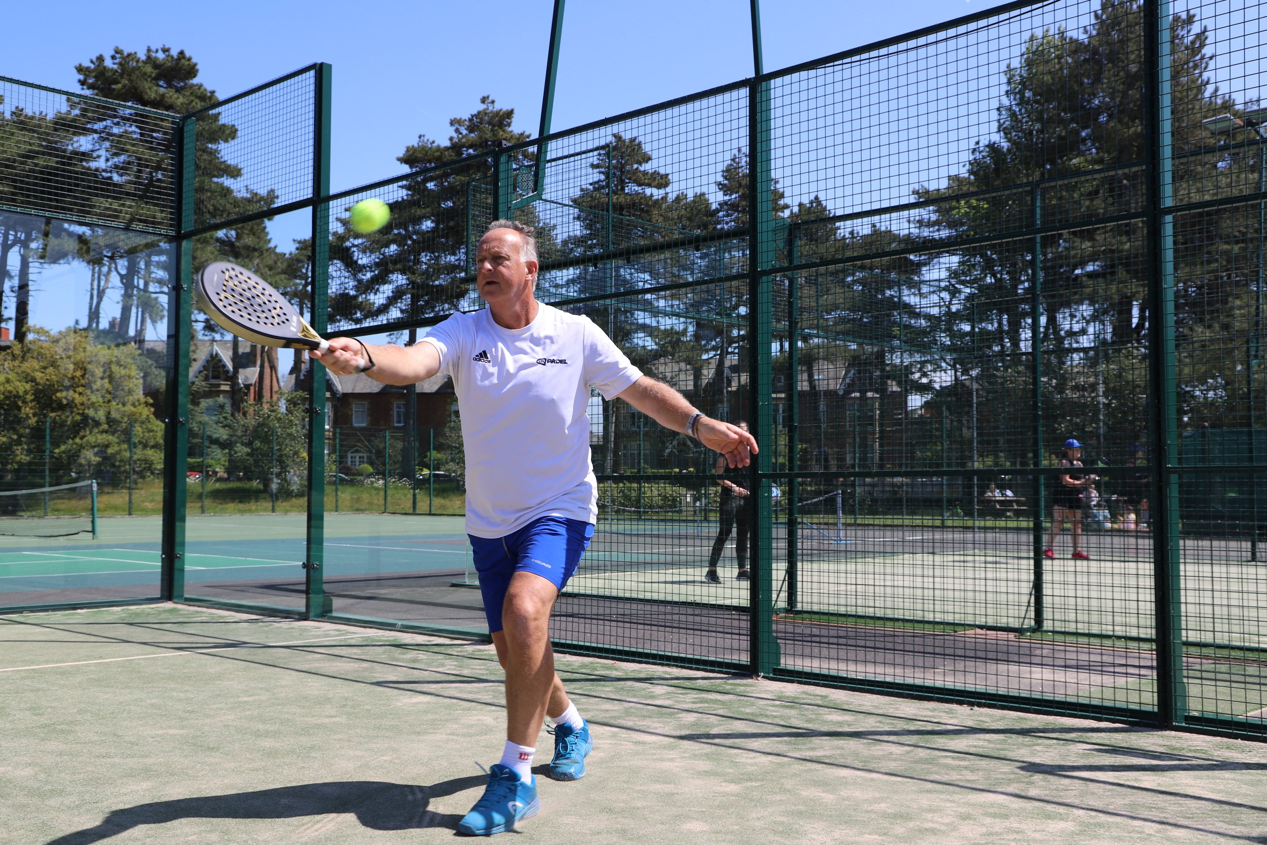 Mastering the Art of Padel Tennis: A Comprehensive Guide for beginners
