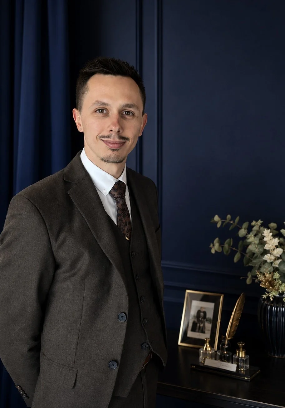 Portrait de Quentin GLAUD, officiant et maître de cérémonie laïque - Le Temps des Vœux.