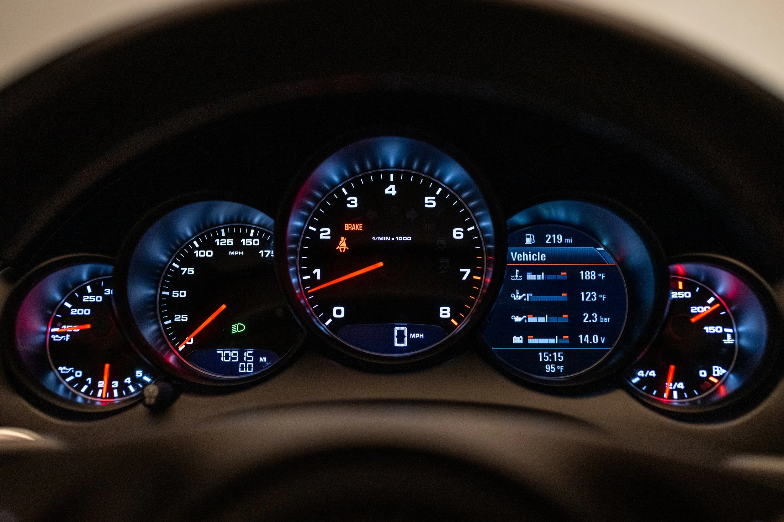 _JCZ7300.jpg