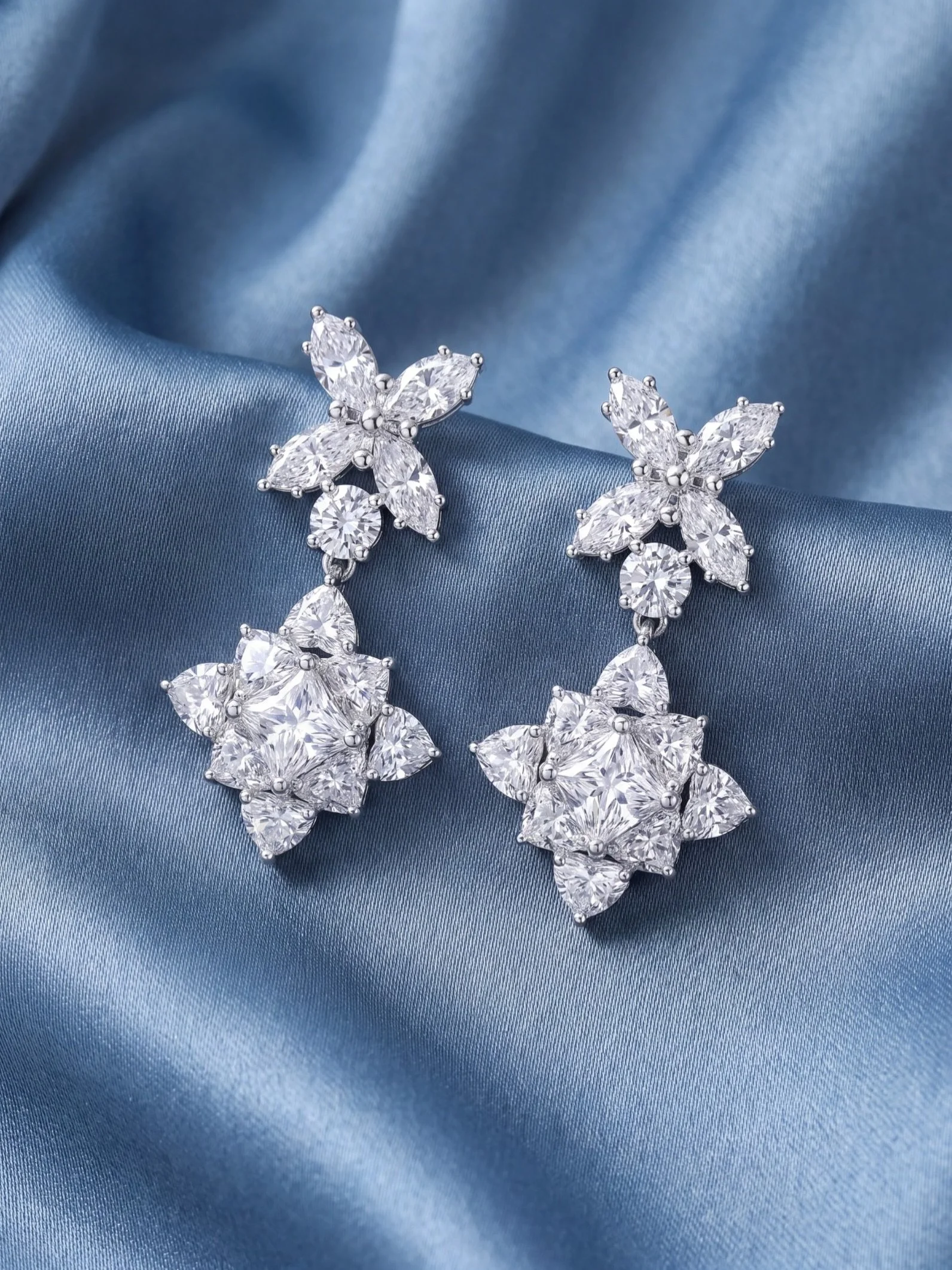 Pure drama in full bloom. Delicate marquise clusters flow into a starburst of natural diamonds.

#diamondearring #fyp #luxuryjewelry #odelia